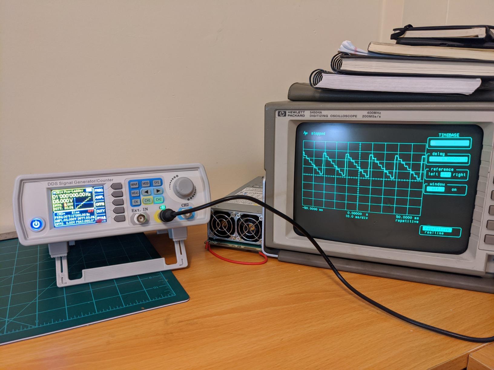 Koolertron Upgraded 15MHz DDS Signal Generator Counter, High Precision Dual-Channel Arbitrary Waveform Function Generator Frequency Meter 200MSa/s (15MHz) customer photo 1