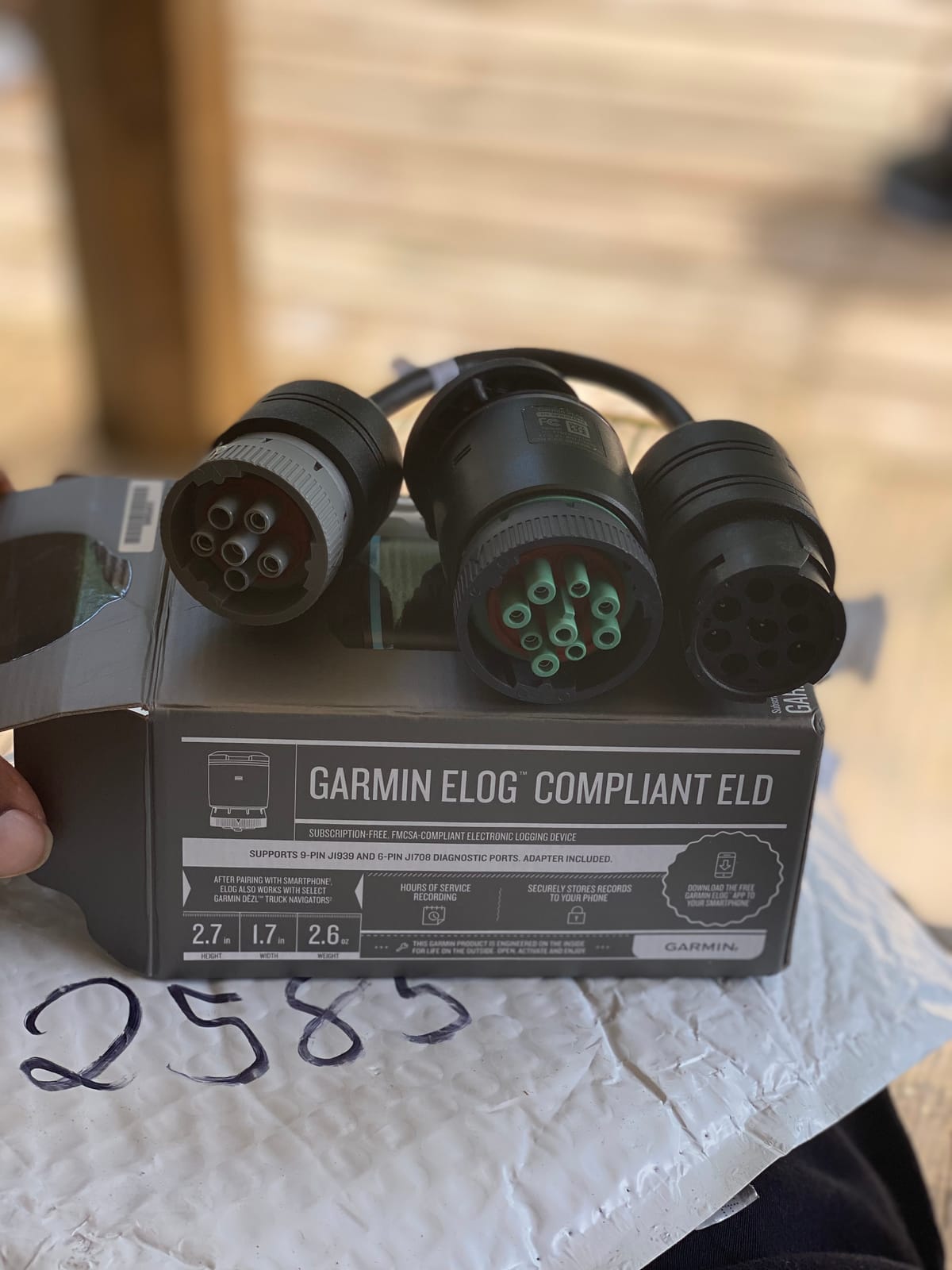 Garmin eLog, Compliant Electronic Logging Device (ELD), No-Subscription Fees, FMCSA Compliant, Supports 9-pin J1939 and 6-pin J1708 Diagnostic Ports (010-01876-00) customer photo 2