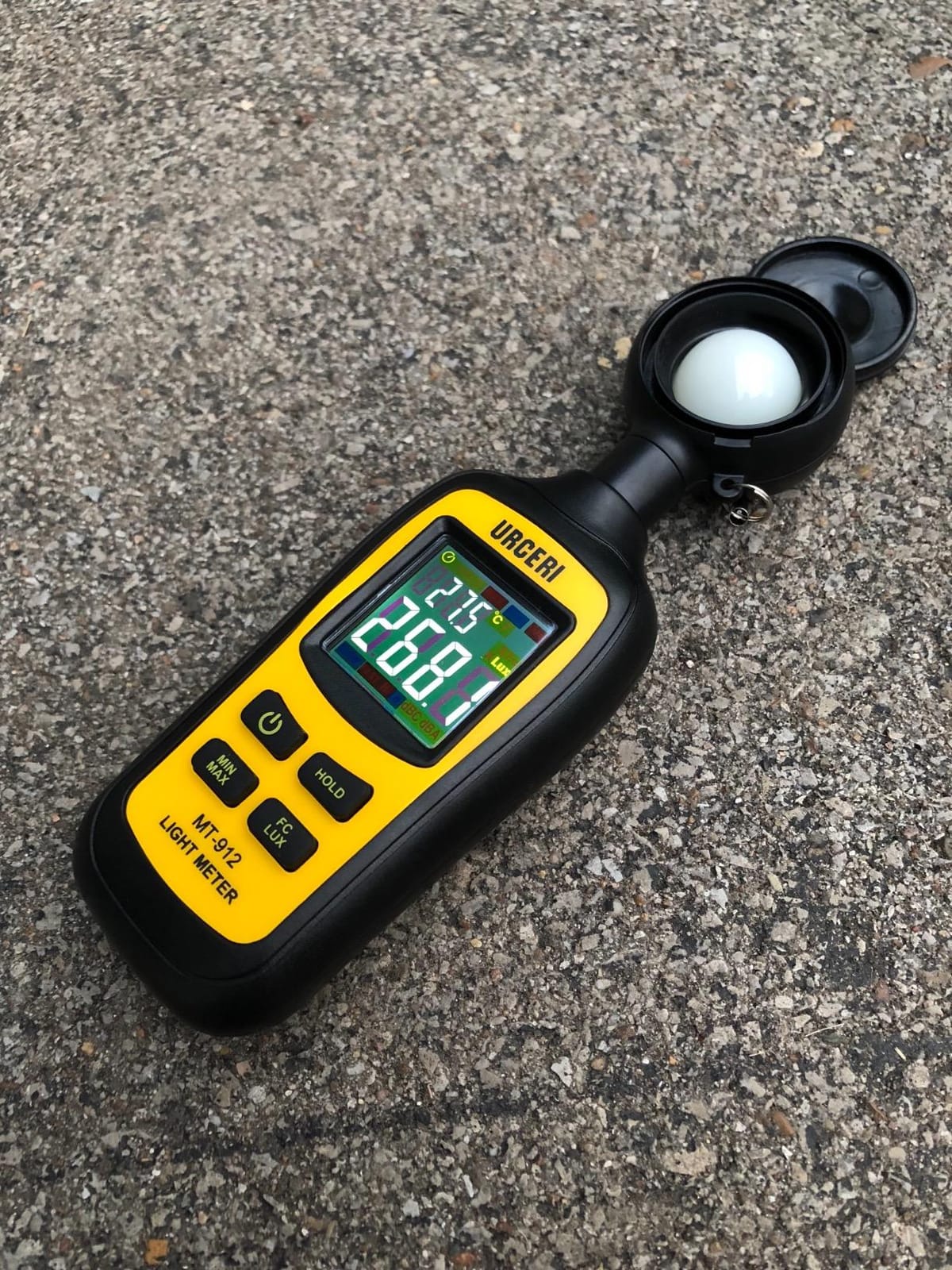 Light Meter Digital Illuminance Meter Handheld Ambient Temperature Measurer, Range up to 200,000 Lux, Luxmeter with 4 Digit Color LCD Screen customer photo 2