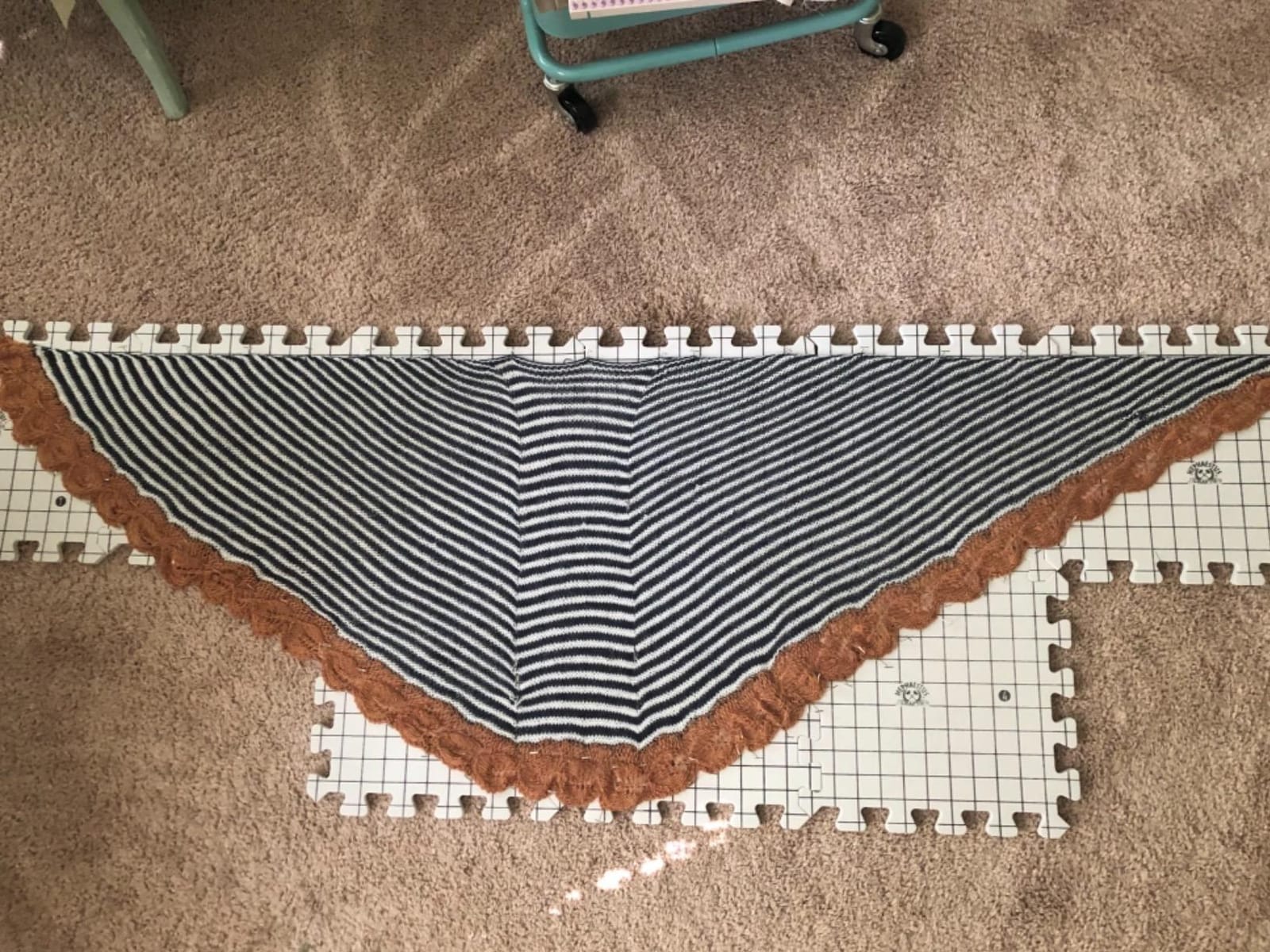Hephaestus Crafts Blocking Mats for Knitting - Pack of 9 GRAY Blocking Boards with Grids for Needlepoint or Crochet. 150 T-pins customer photo 2