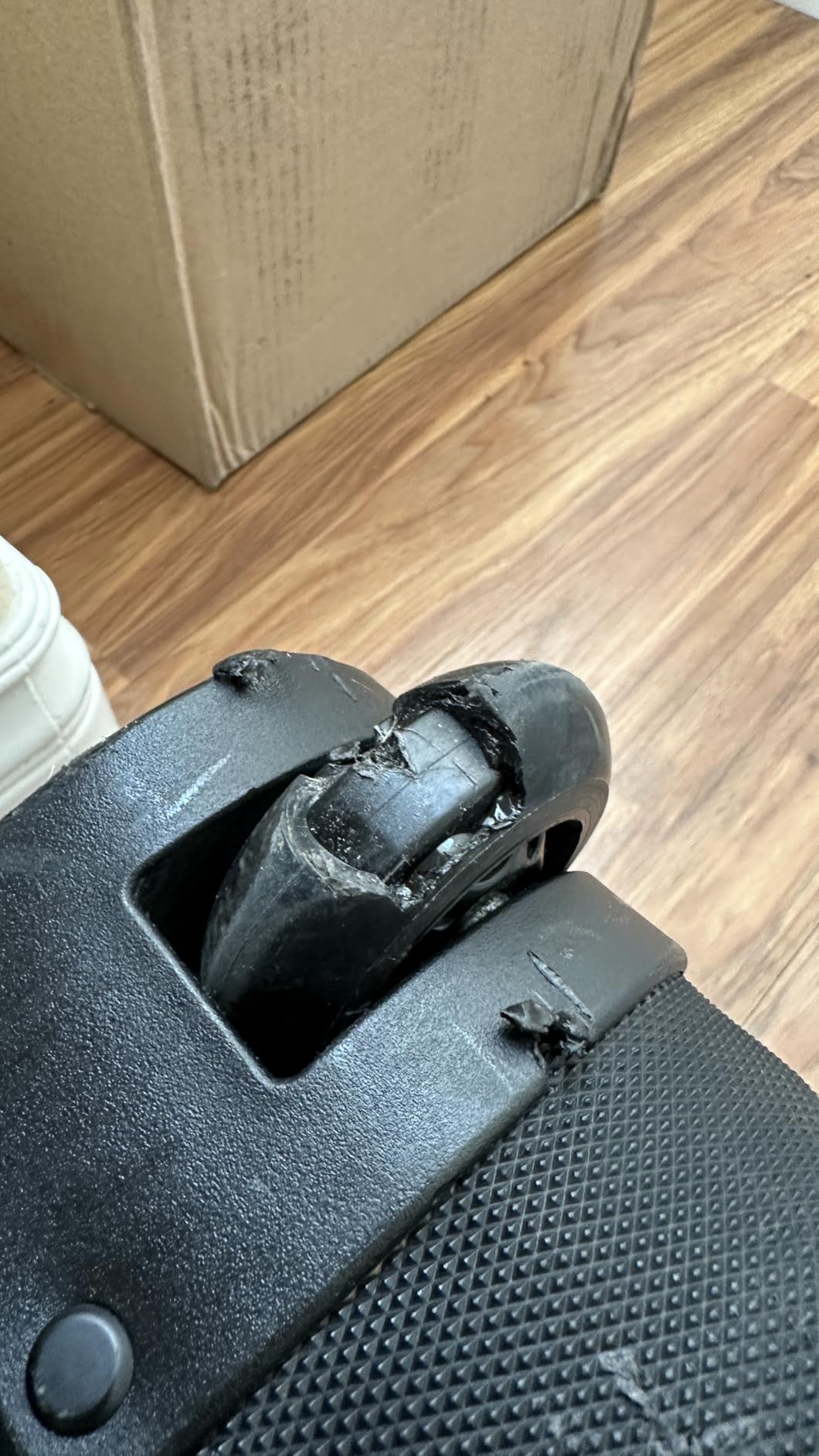 Eastpak Tranverz S – 42L Large Wheeled Luggage with Dual Compartments, TSA Lock, Compression Straps & Smooth-Wheeling System, Sunday Grey customer photo 1