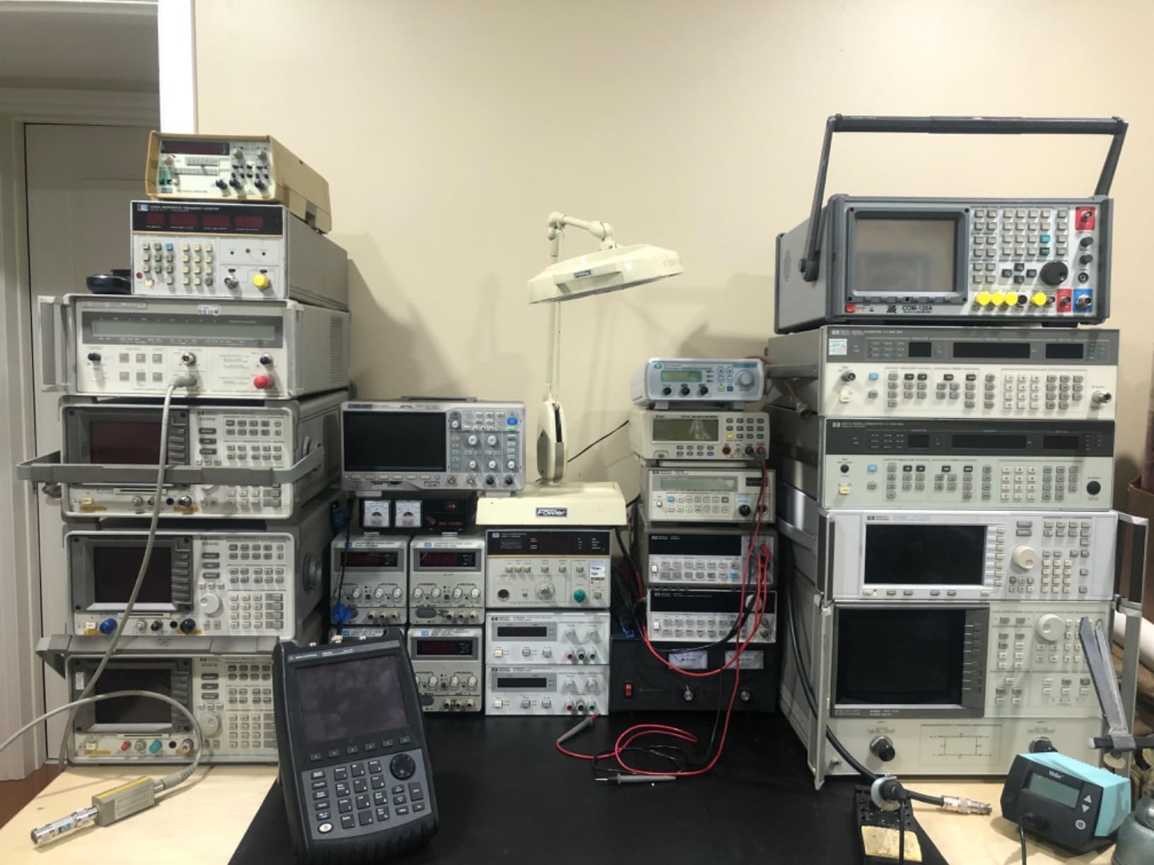 Siglent Technologies SDS1104X-E 100Mhz Digital Oscilloscope 4 Channels Standard Decoder, Grey customer photo 2