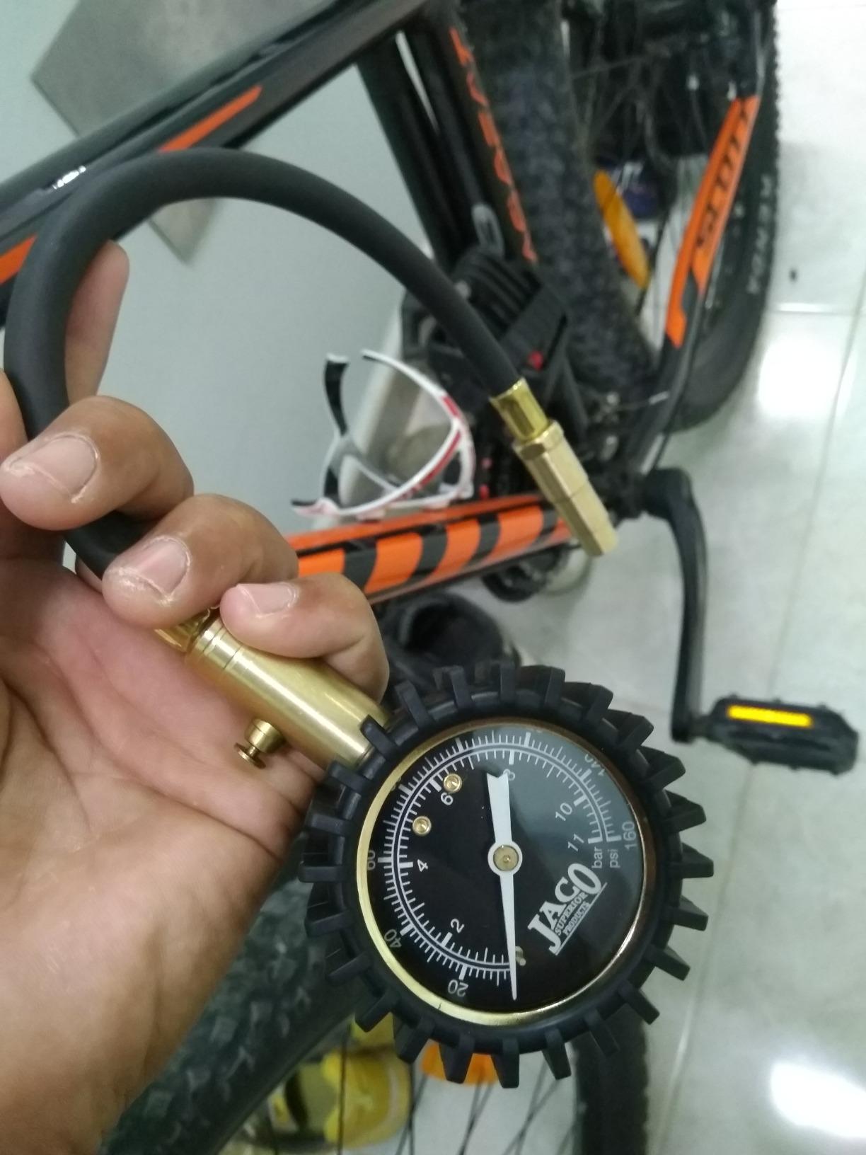 JACO BikePro Bike Tire Pressure Gauge - 160 PSI (Road Bike & BMX Series) | Presta + Schrader Air Chucks customer photo 1