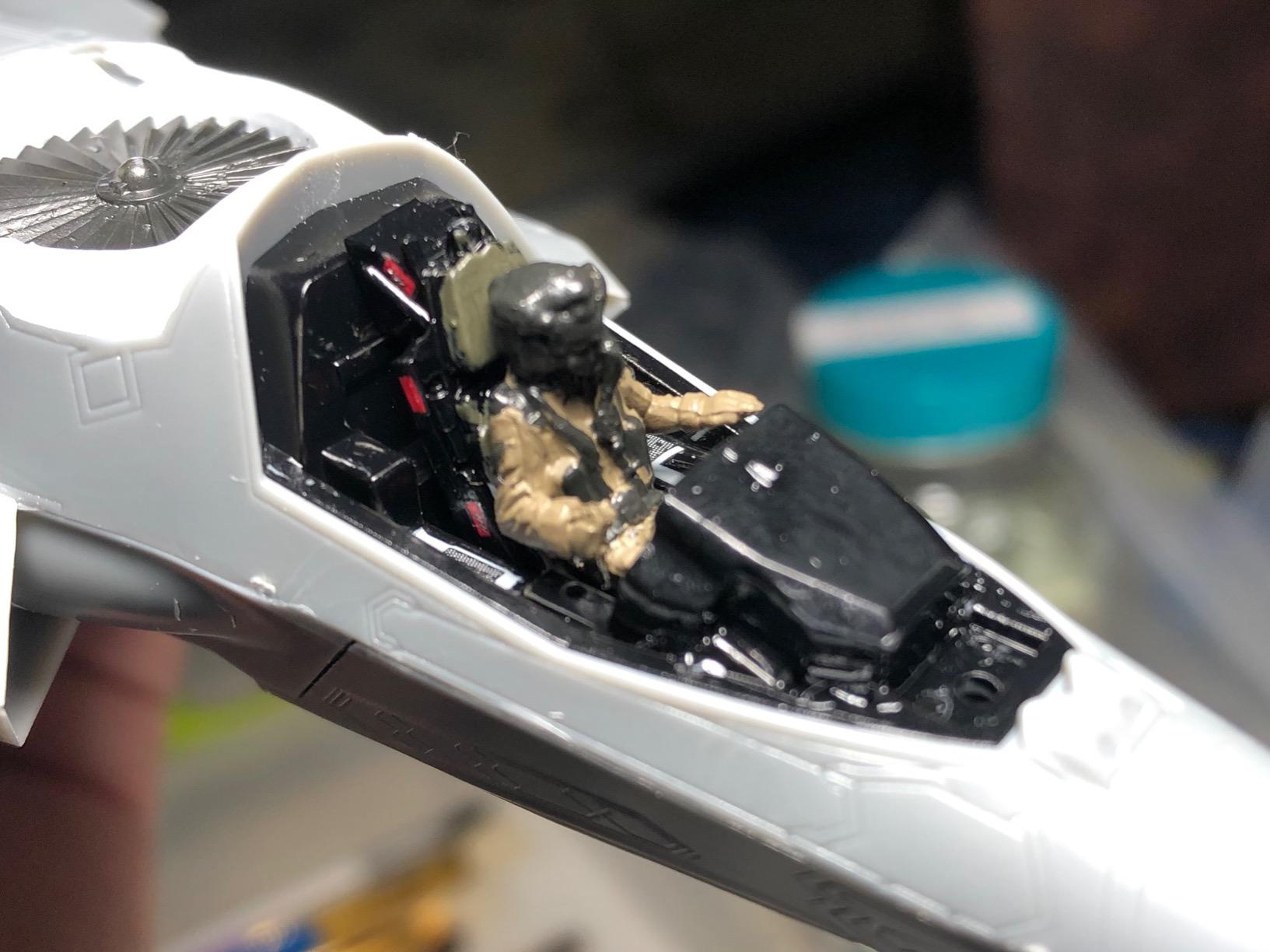 Hasegawa HAE46 F-35 Lightning II B Version US Marine Model Kit, 1:72 Scale customer photo 2