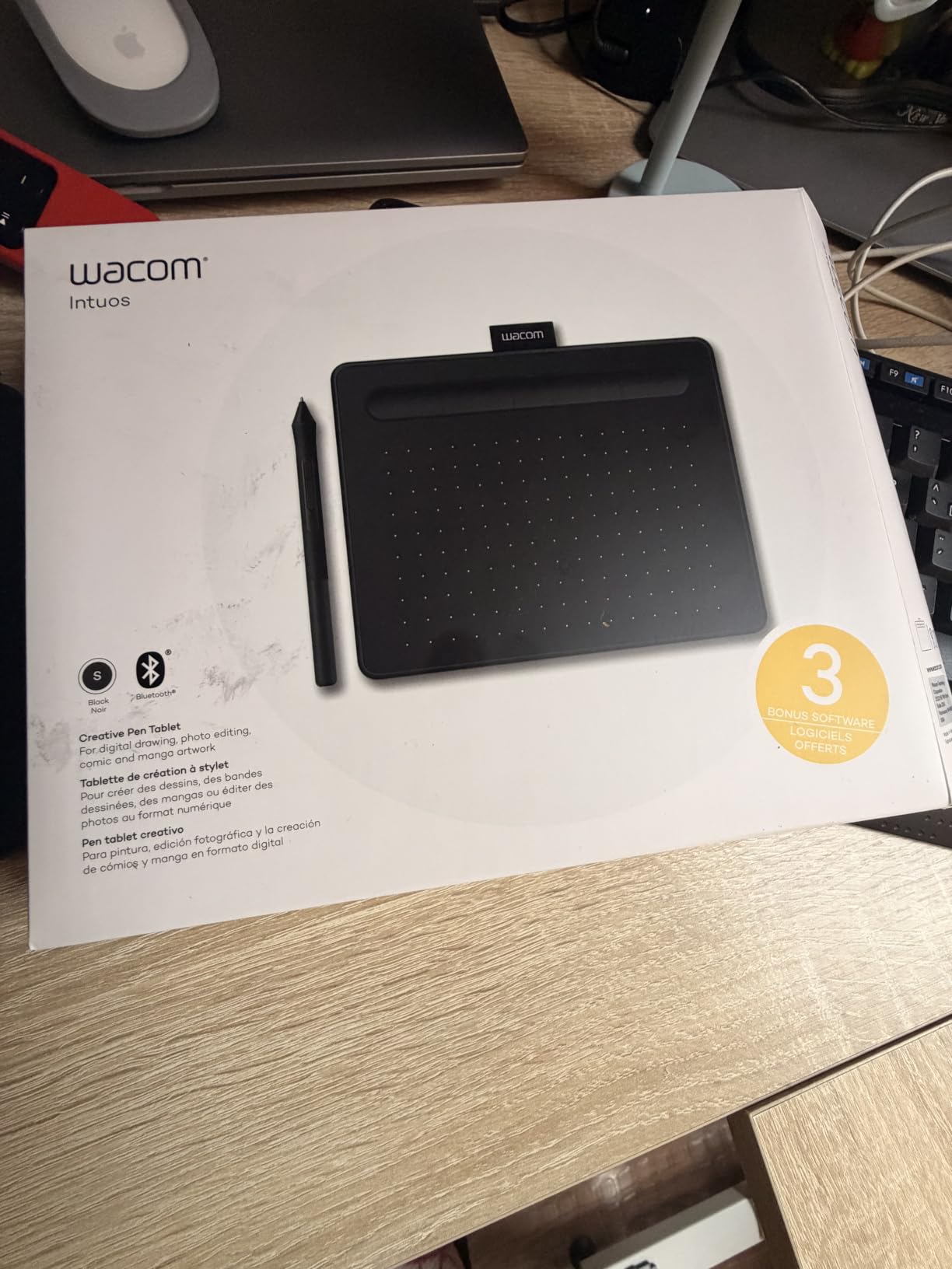 Wacom Intuos Small, Bluetooth Graphic Drawing Tablet with Pen + Software customer photo 2