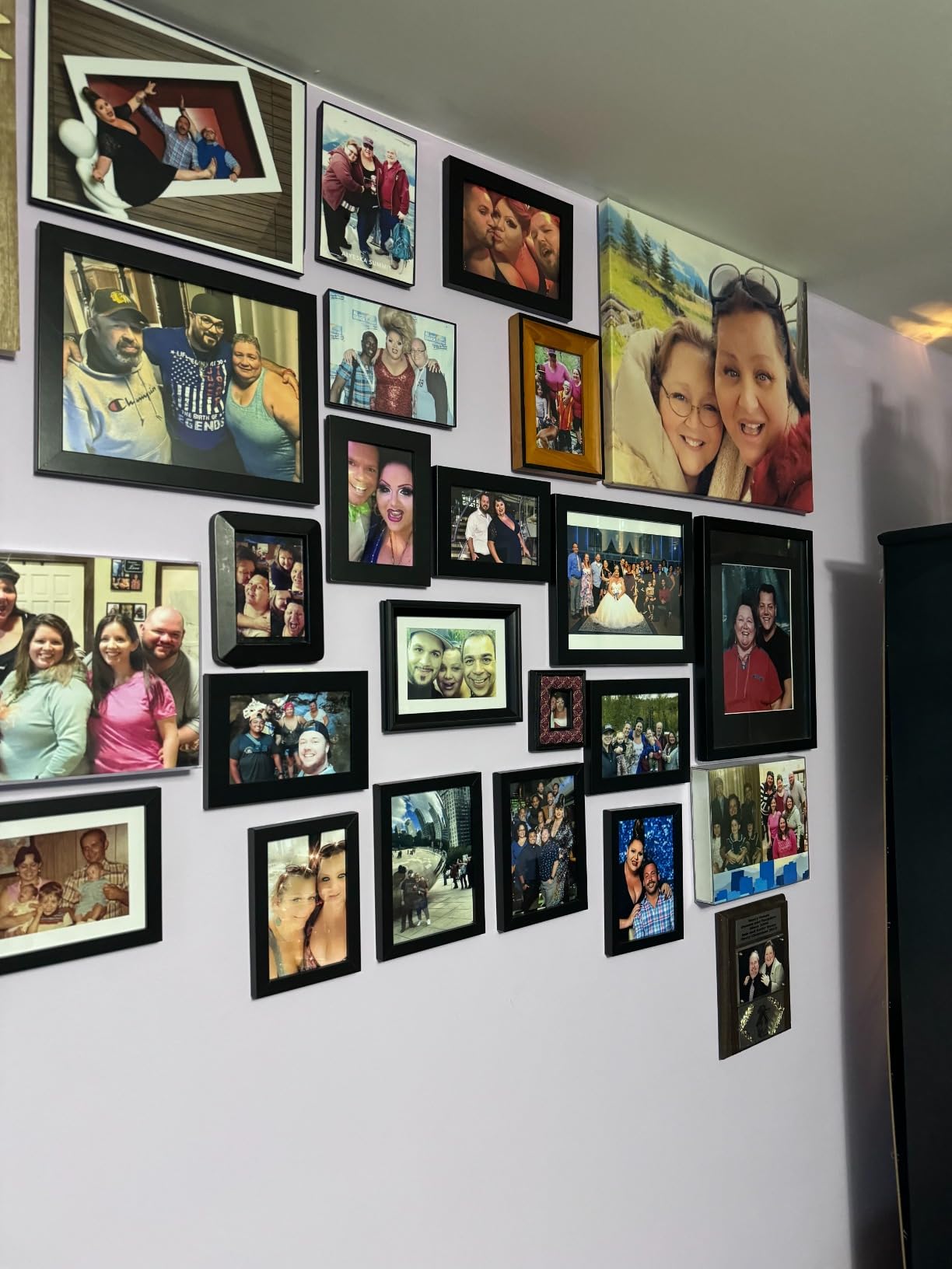 Americanflat Gallery Wall Frame Set of 10 - Black customer photo 2