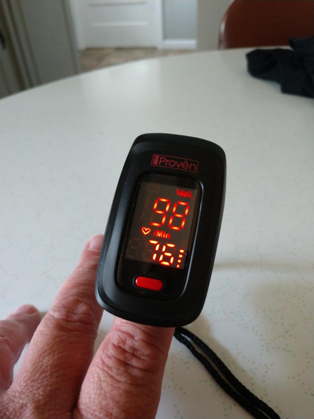 iProven Pulse Oximeter Fingertip for Oxygen Saturation & Respiratory Rate | Pulse Rate and Blood Oxygen Saturation Monitor, Finger Oximeter O2 Monitor, Batteries, Case & Lanyard Included customer photo 1
