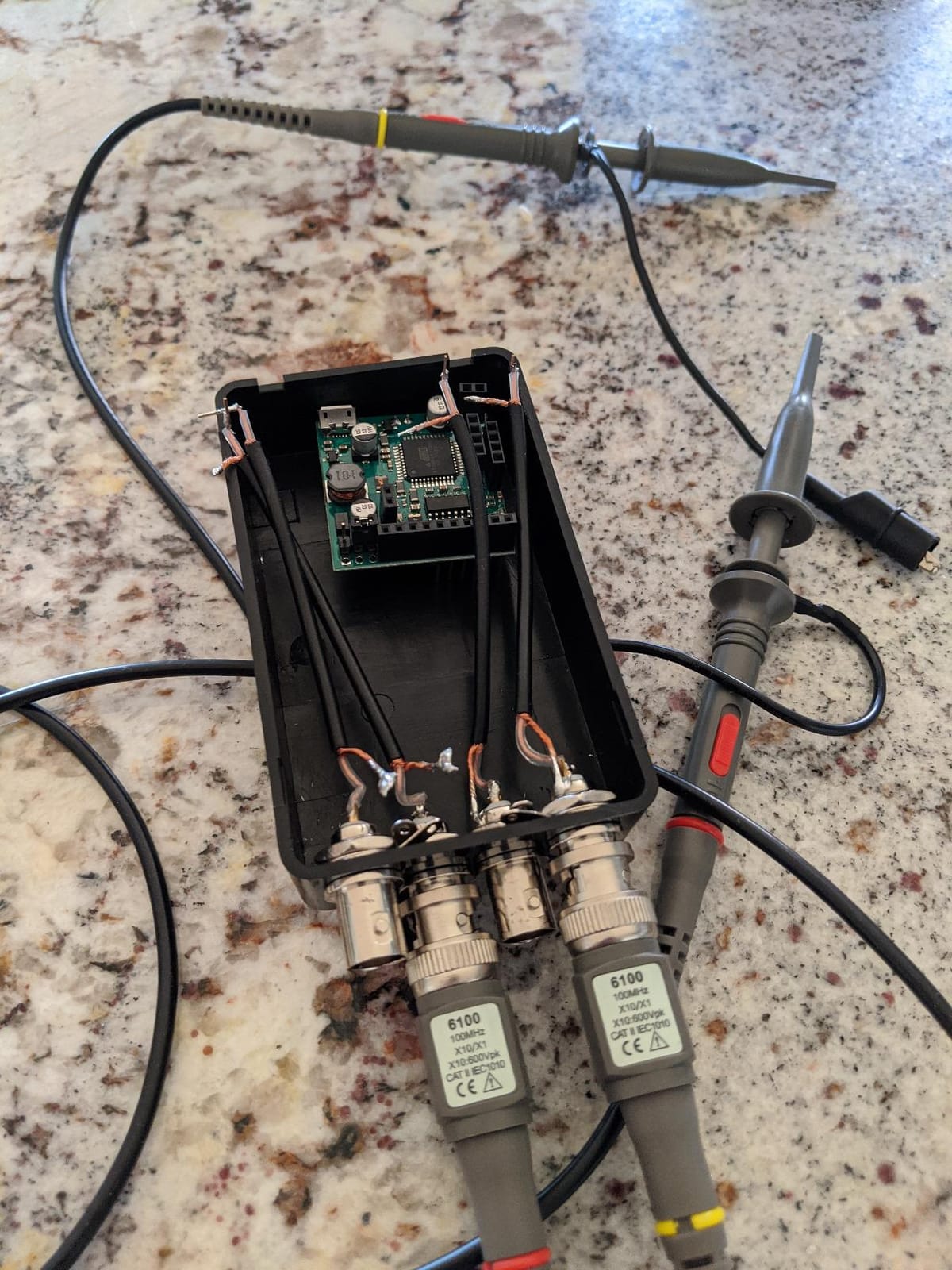 EspoTek Labrador: Easy-to-Use, Open-Source, All-in-One USB Oscilloscope, Signal Generator, Power Supply, Logic Analyzer, Multimeter for Windows, Mac, Linux, Android, Raspberry Pi customer photo 1