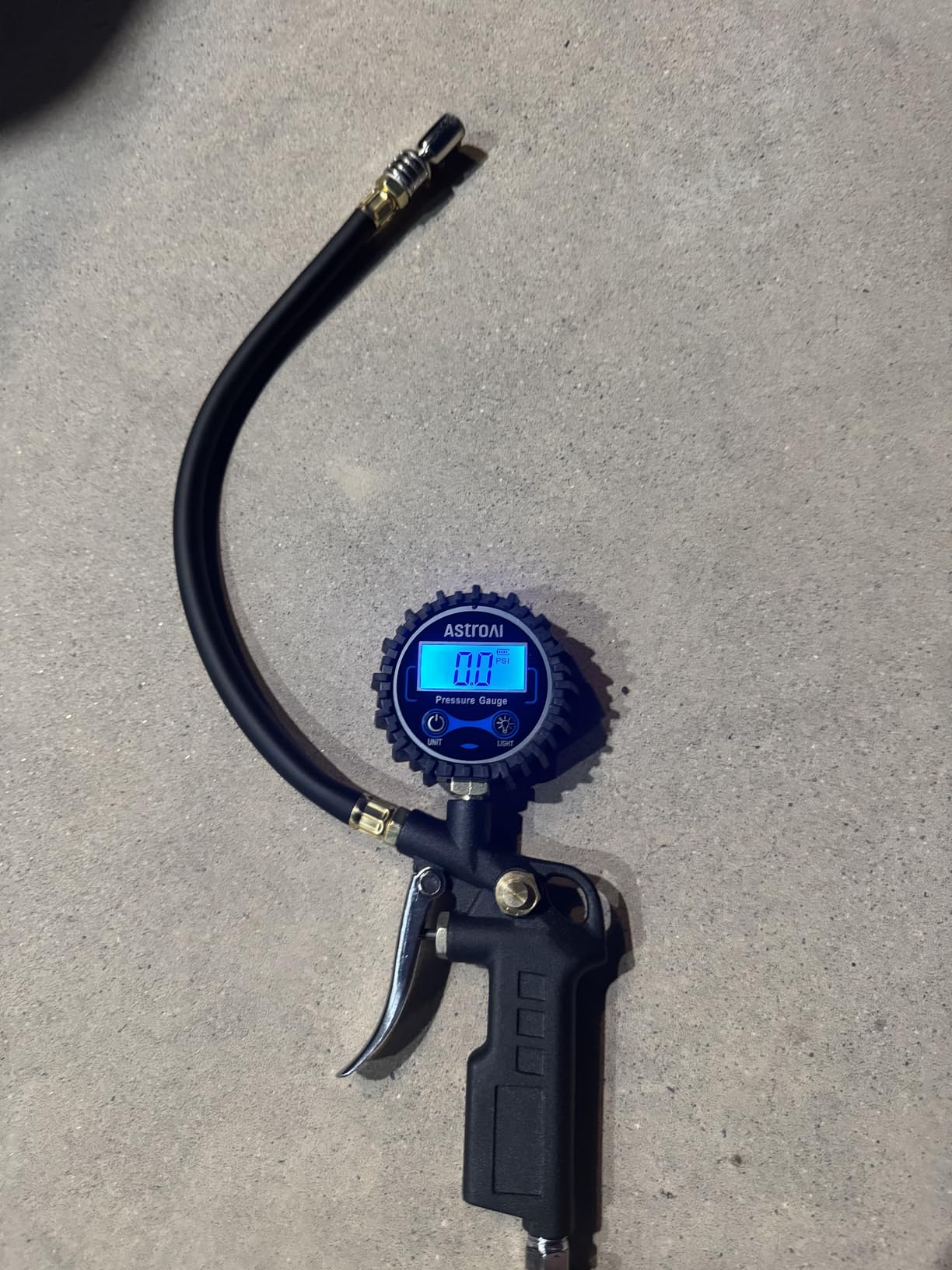 AstroAI Digital Tire Pressure Gauge with Inflator, 3-250 PSI Air Chuck & Compressor Accessories Heavy Duty with Quick Connect Coupler, 0.1 Display Resolution, 1pack customer photo 1