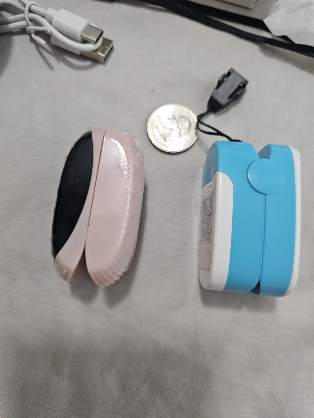 CONTEC Pulse Oximeter, SpO2 & PR Value Blood Oxygen Monitor w/Lanyard customer photo 1