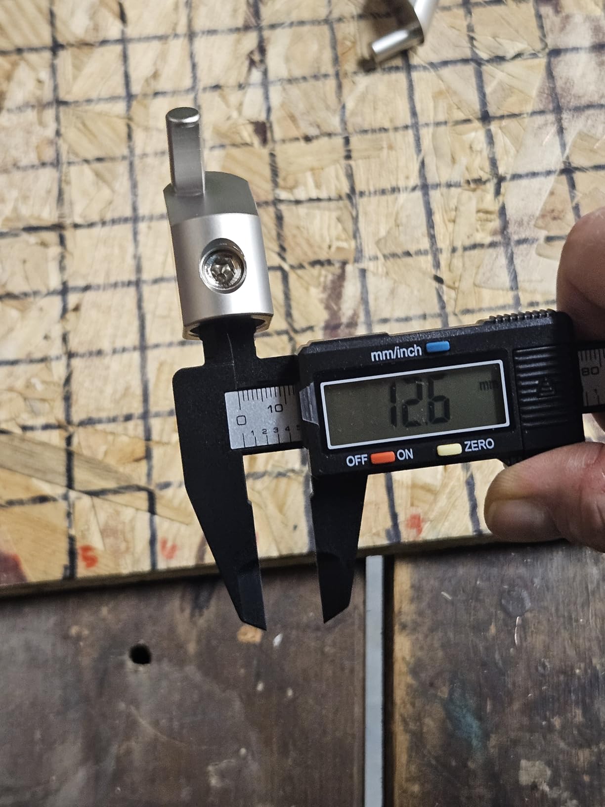 Digital Caliper, Adoric Calipers 0-6 Inch, Inch/mm Conversion, Large LCD customer photo 2