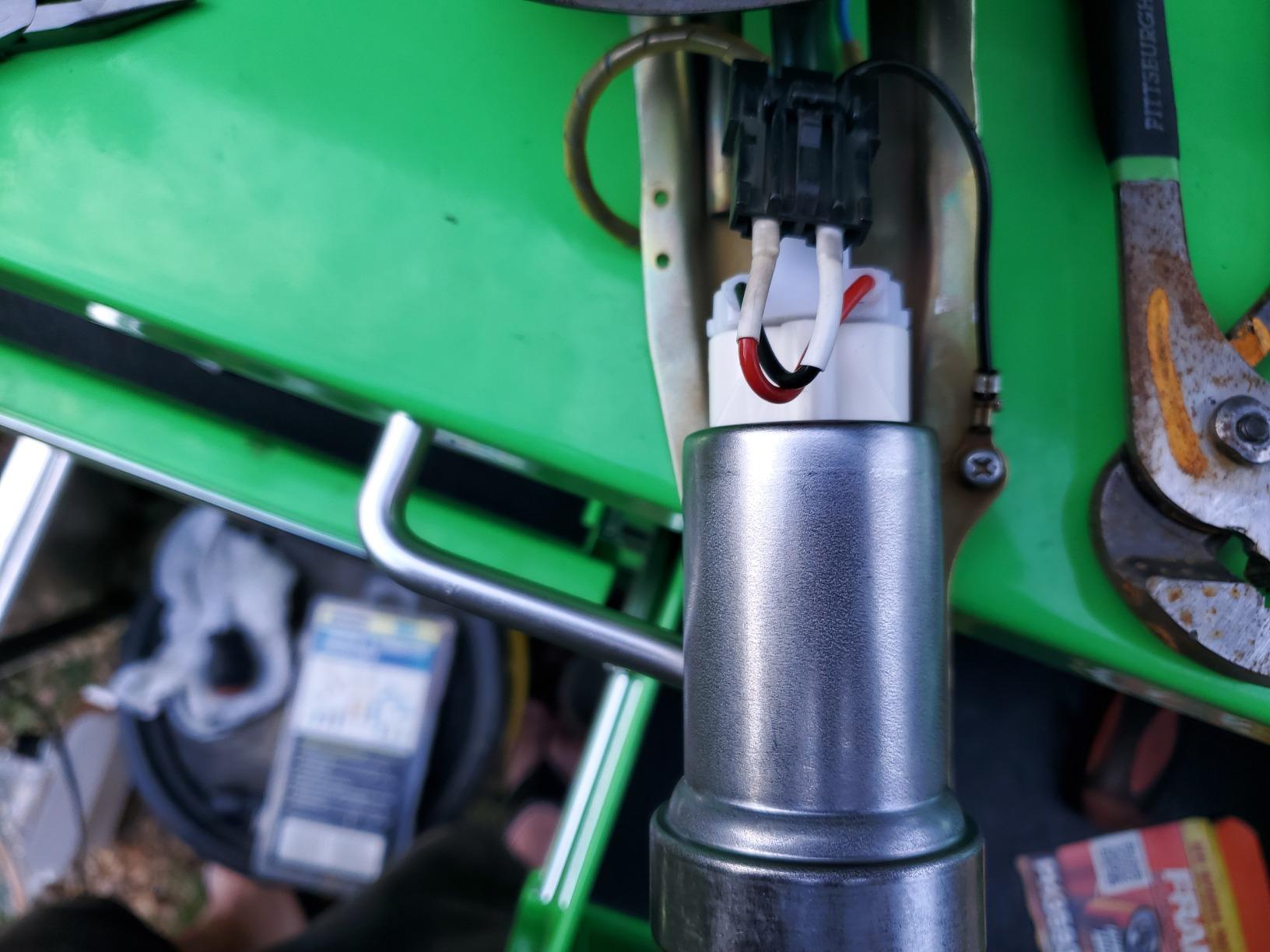 WALBRO HELLCAT 525LPH F90000285 FUEL PUMP - (UNIVERSAL E85 ETHANOL) ULTRA HIGH-PERFORMANCE - TI AUTOMOTIVE customer photo 2