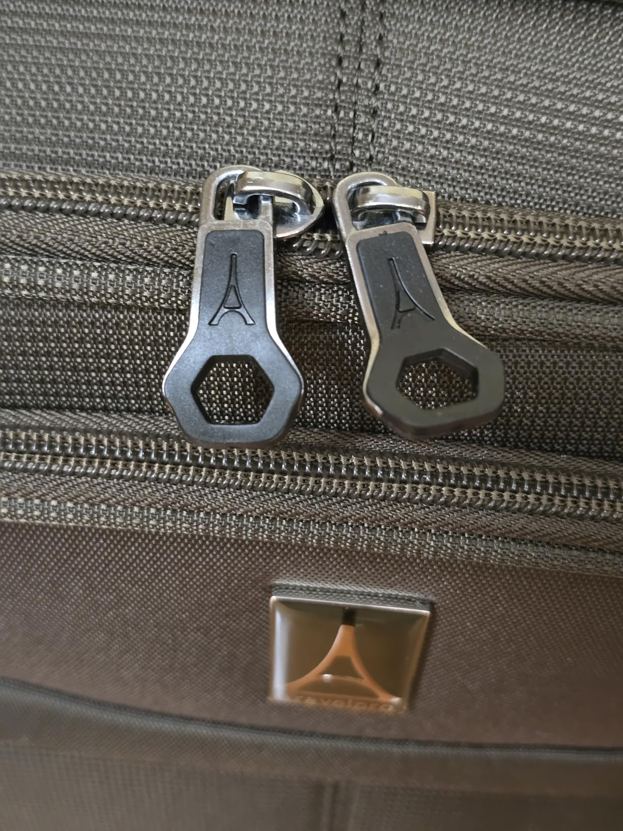 Travelpro Tourlite Softside 21