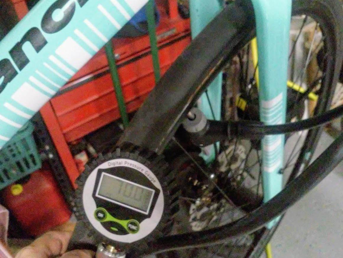 Presta Valve Air Chuck, Digital Bike Tire Inflator Gauge for Air Compressor customer photo 2