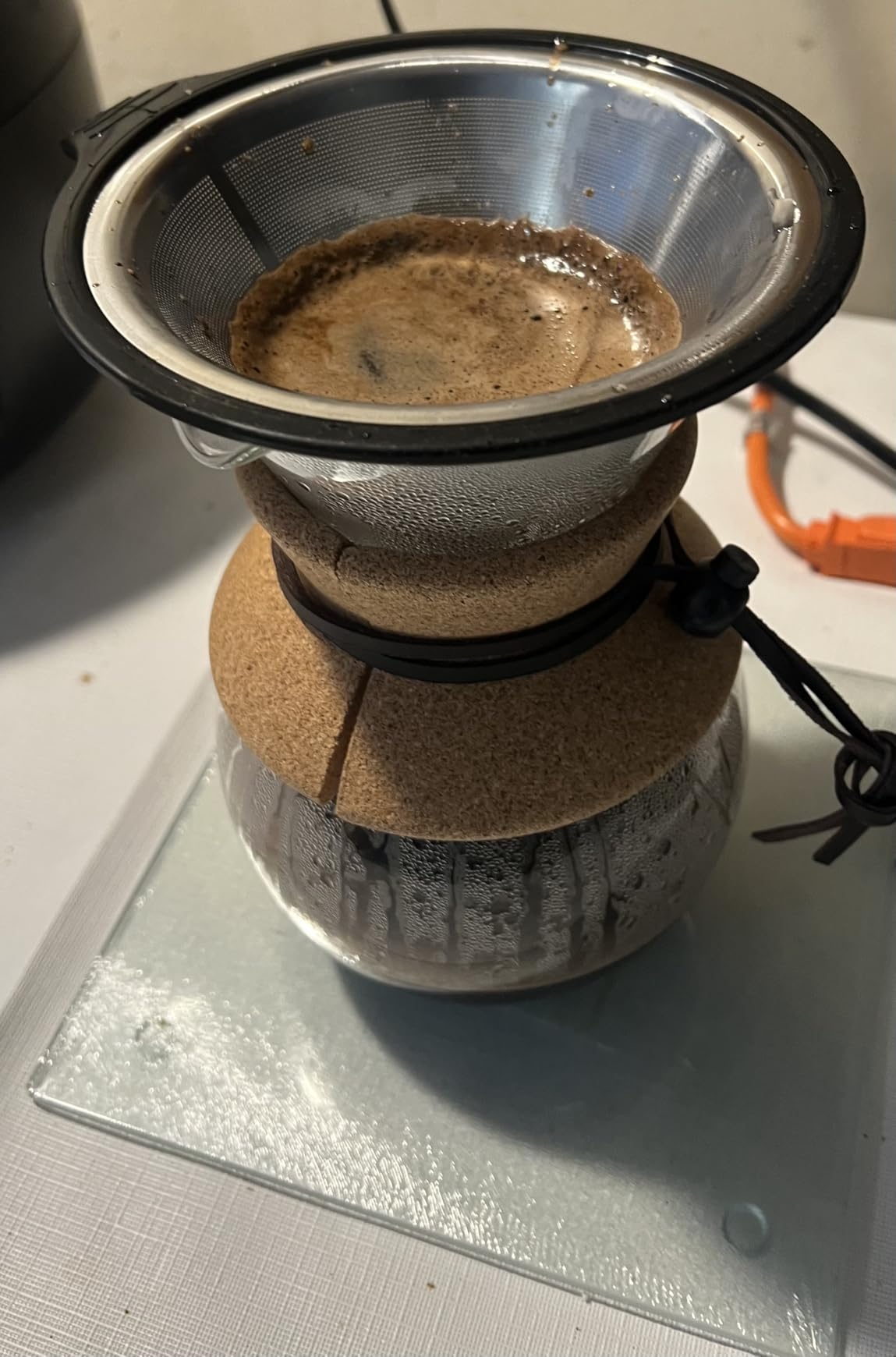 Bodum 34oz Pour Over Coffee Maker, High-Heat Borosilicate Glass with Reusable Stainless Steel Filter and Cork Grip - Made in Portugal customer photo 2
