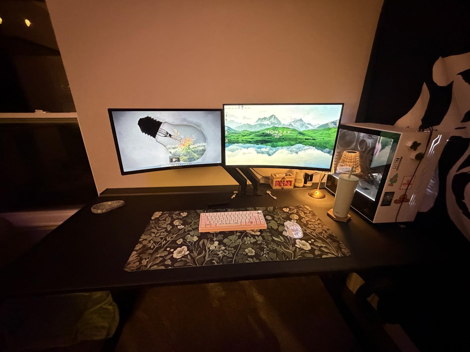 Sceptre Curved 24-inch Gaming Monitor 1080p R1500 98% sRGB HDMI x2 VGA Build-in Speakers, VESA Wall Mount Machine Black (C248W-1920RN Series) customer photo 1