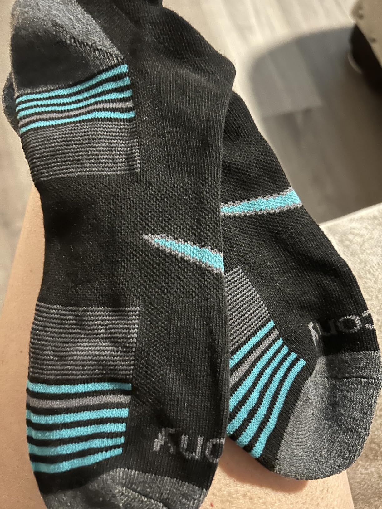 Saucony Women's RunDry Performance Heel Tab Athletic Socks, Available in S-L (8, 16, 24 Pairs) customer photo 1