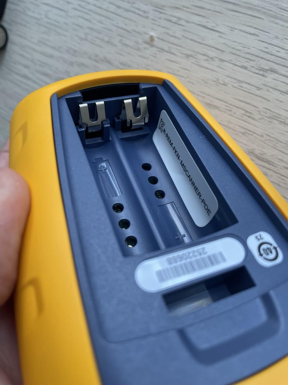 Fluke Networks - 5018508 MS-POE MicroScanner Copper Cable Verifier and PoE tester for RJ-45 Category 5-6A Ethernet Cables, Identifies Supplied Class 0-8 Power from Ethernet PSE Devices customer photo 2