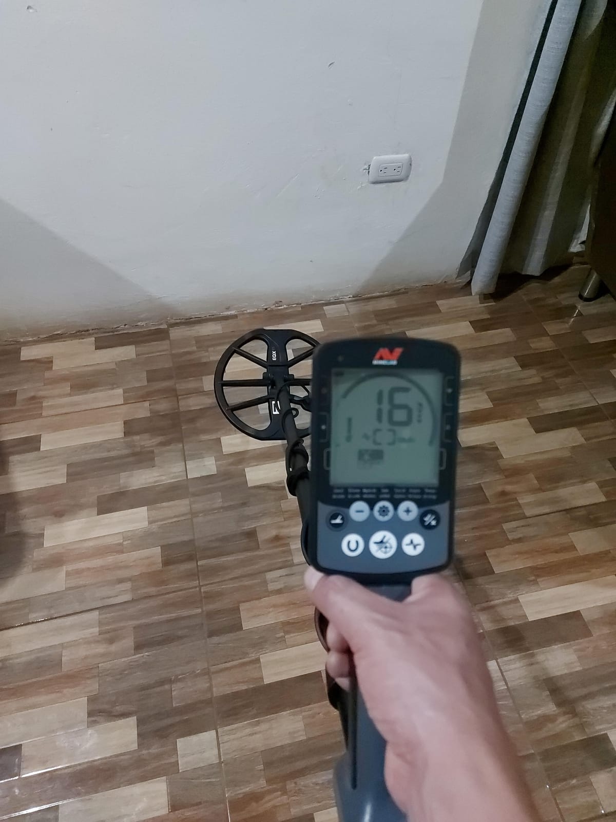 Minelab Equinox 800 Multi-IQ Underwater Metal Detector & Pro-Find 15 Pinpointer customer photo 2