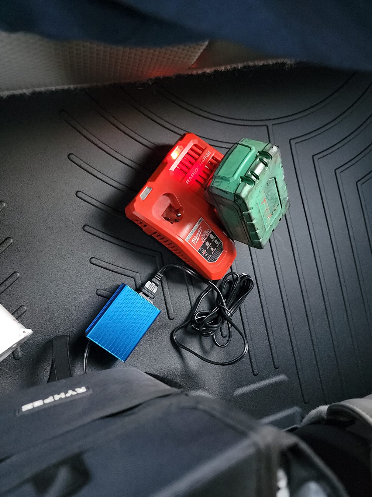 YSOLX 2000W Power Inverter 12V to 110V, DC to AC Inverter with 3 AC Outlets for RV Truck Camping, Home Emergency Use (4000W Peak) customer photo 1