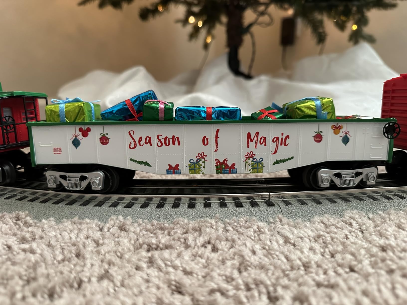 Lionel Disney Christmas Express O Gauge Model Train Set customer photo 2