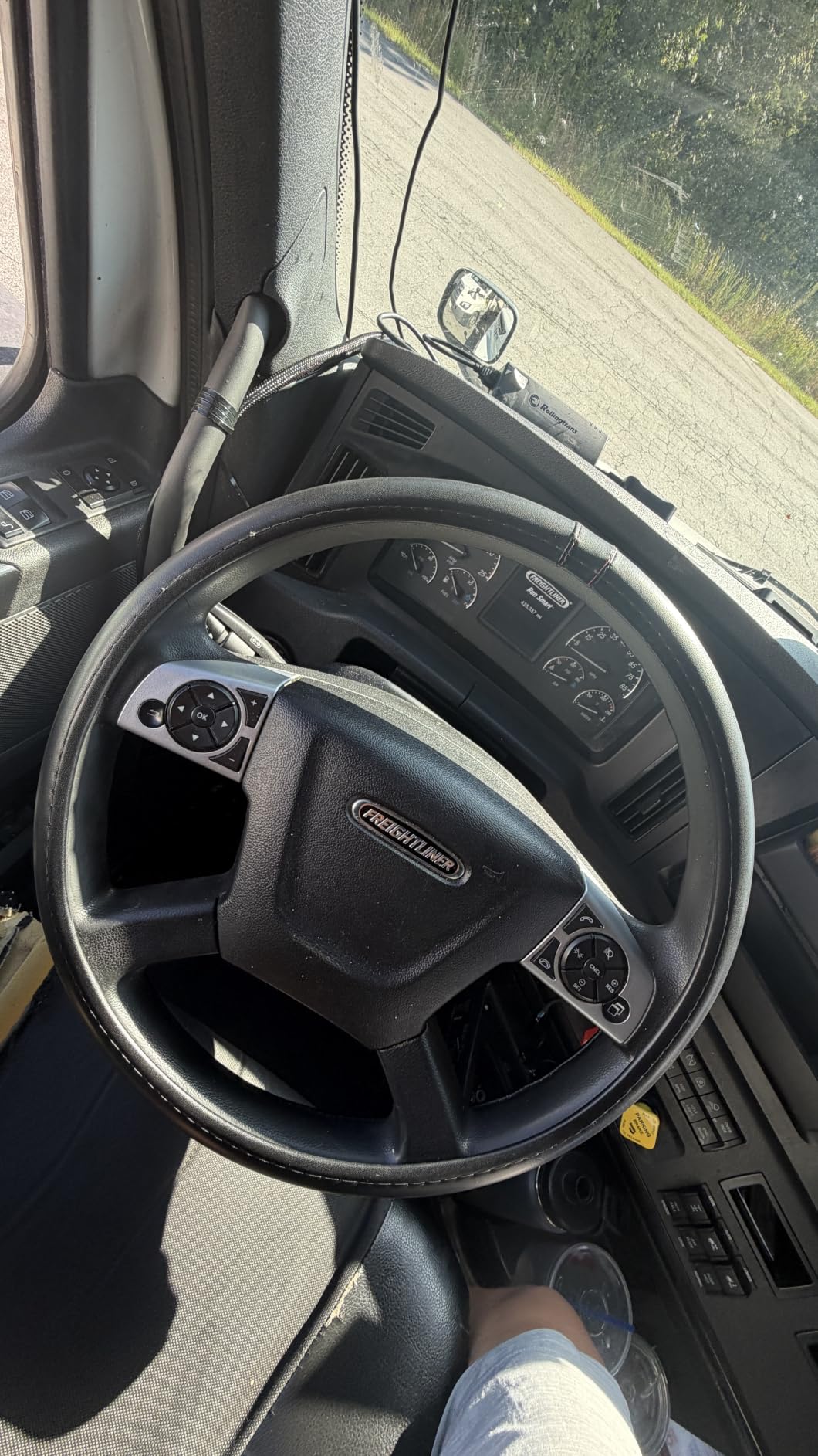 Mayco Bell 2019 New Microfiber Leather Car Extra Large Steering Wheel Cover for Big Trucks (17.5-18'', Red) customer photo 1