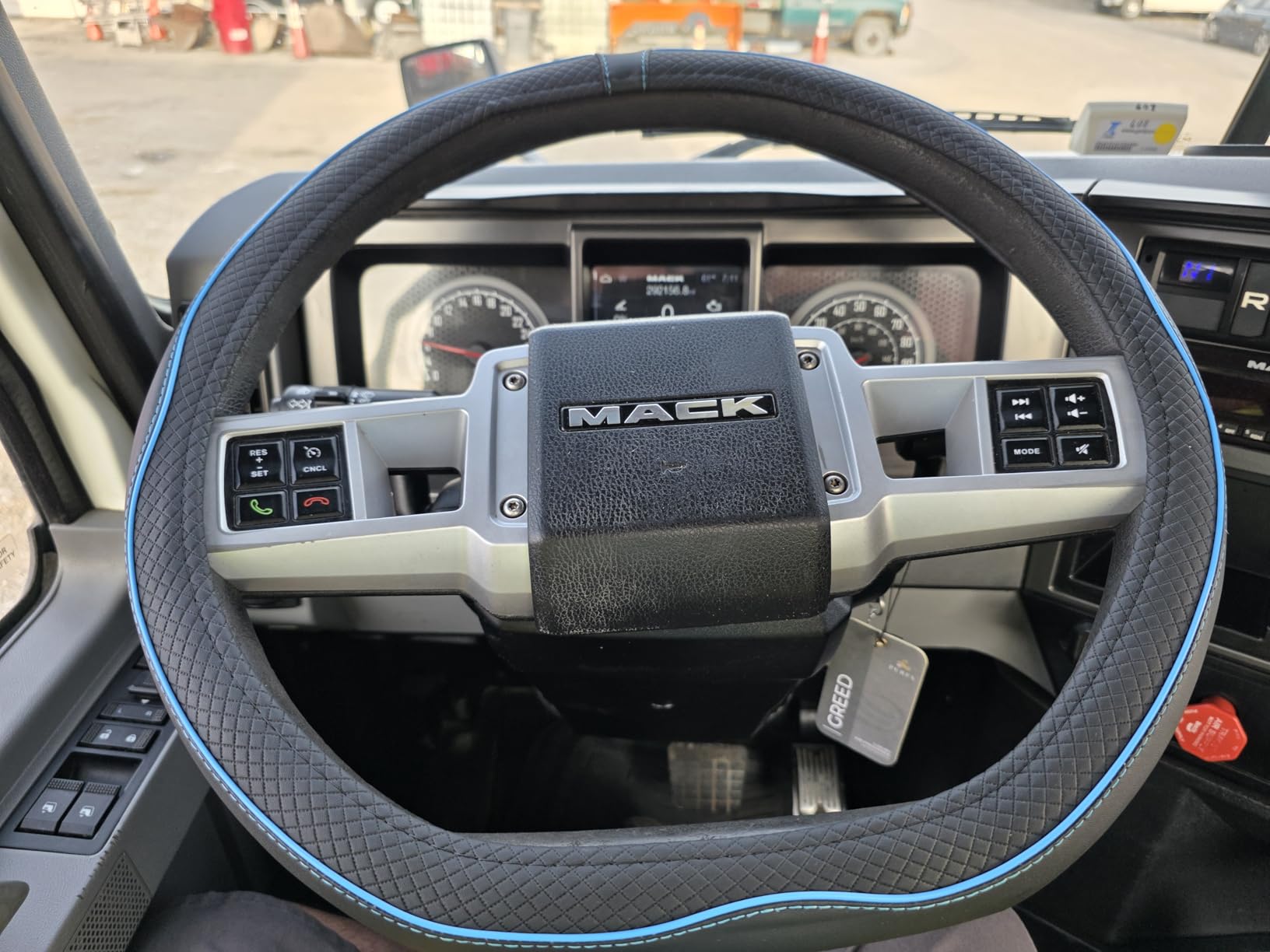 Mayco Bell 2019 New Microfiber Leather Car Extra Large Steering Wheel Cover for Big Trucks (17.5-18'', Red) customer photo 2