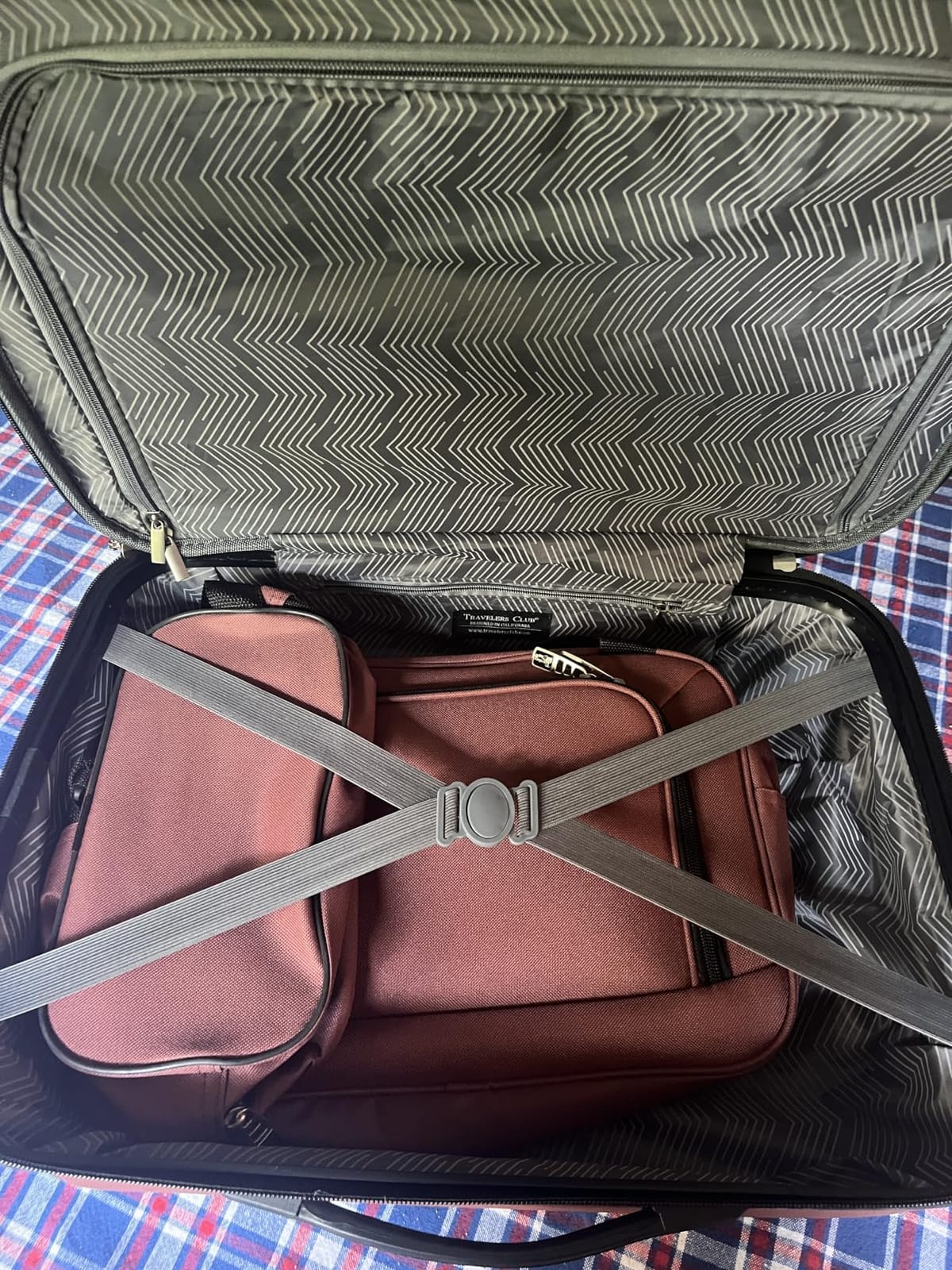 Travelers Club Chicago Hardside Expandable Spinner Luggage, Teal, 3 Piece Set customer photo 2