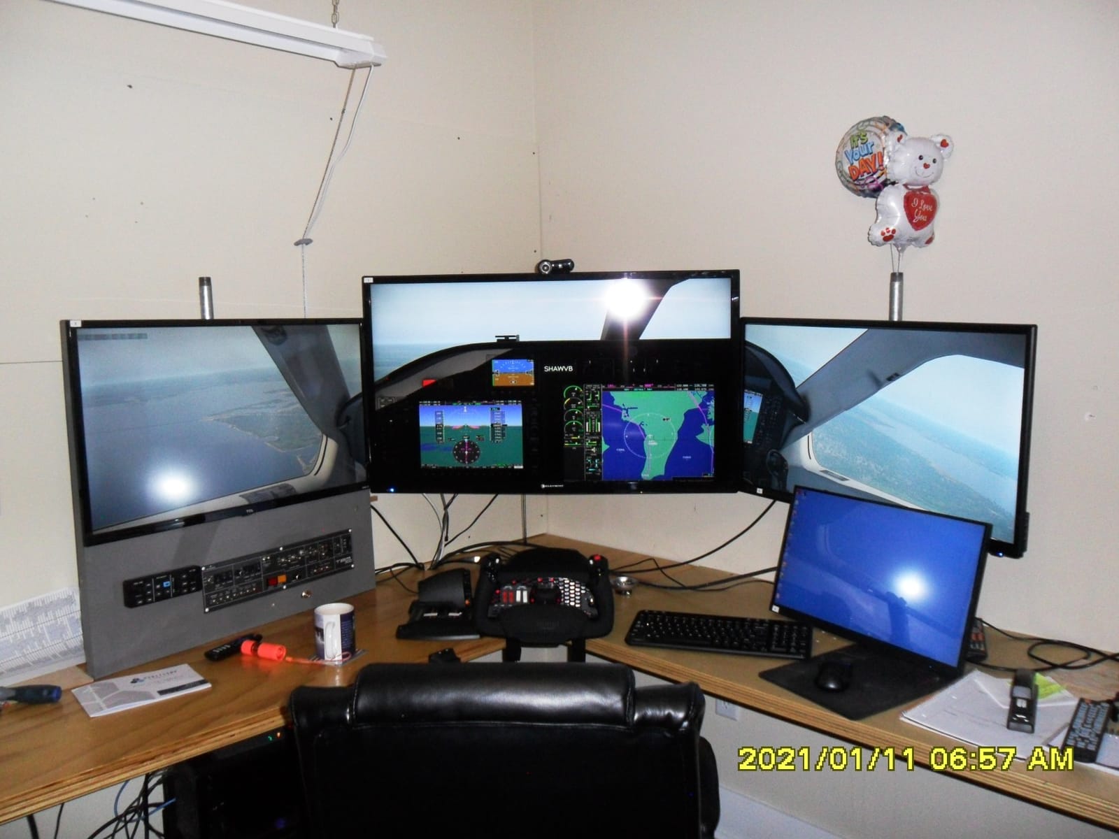 Honeycomb Aeronautical Alpha Flight Controls Yoke & Switch Panel customer photo 1