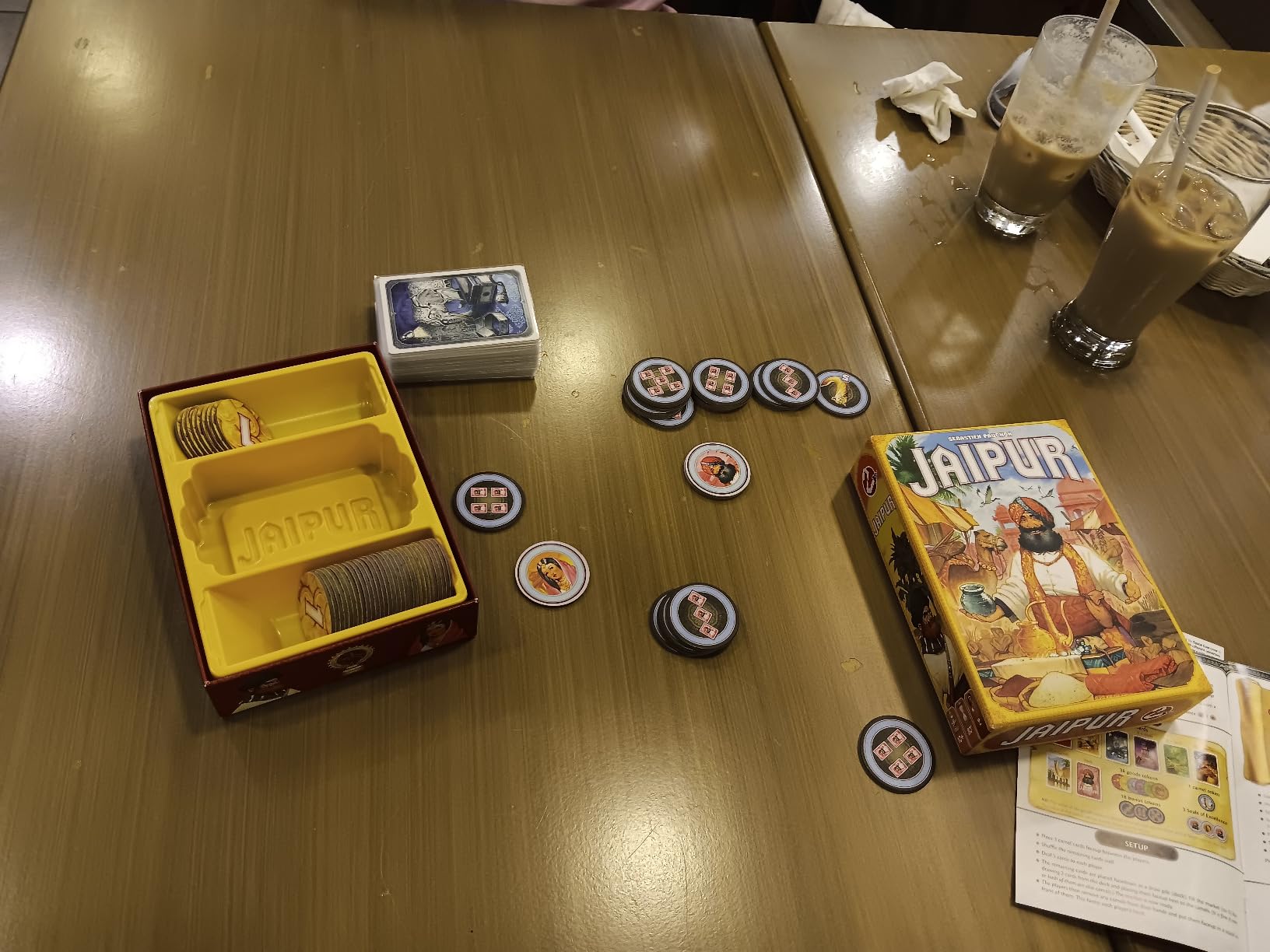 Asmodee Jaipur 2-Player Trading Card Strategy Game, Ages 10+ customer photo 2
