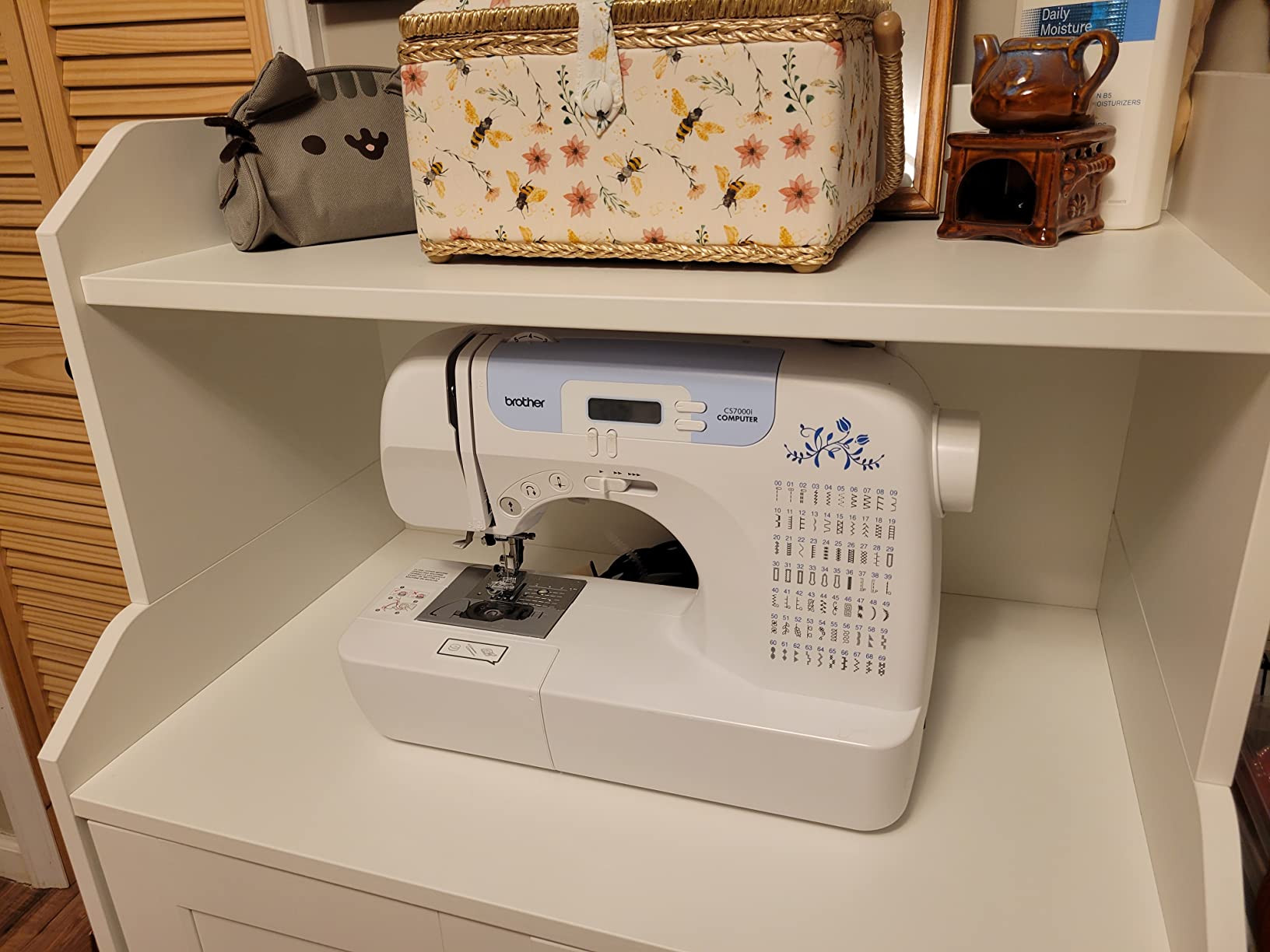 Brother CS7000i Sewing and Quilting Machine, 70 Built-in Stitches, 2.0