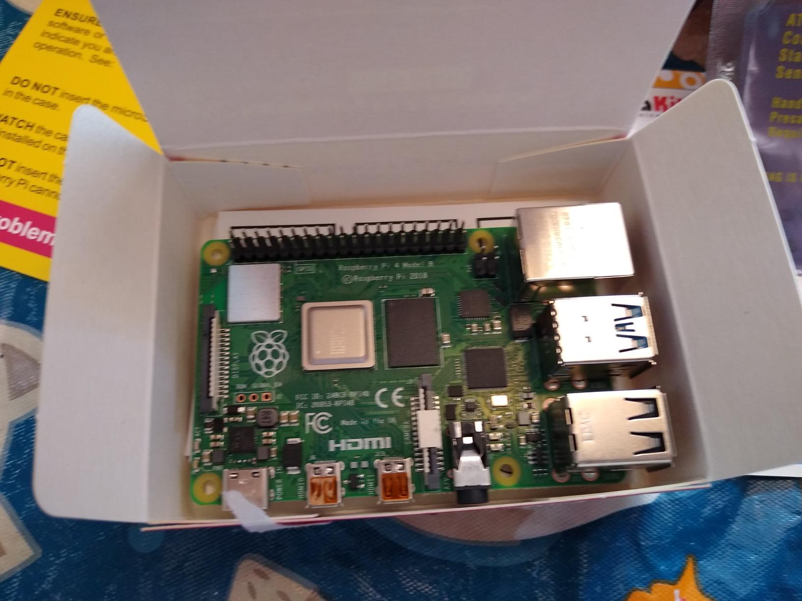 CanaKit Raspberry Pi 4 4GB Starter PRO Kit - 4GB RAM customer photo 1