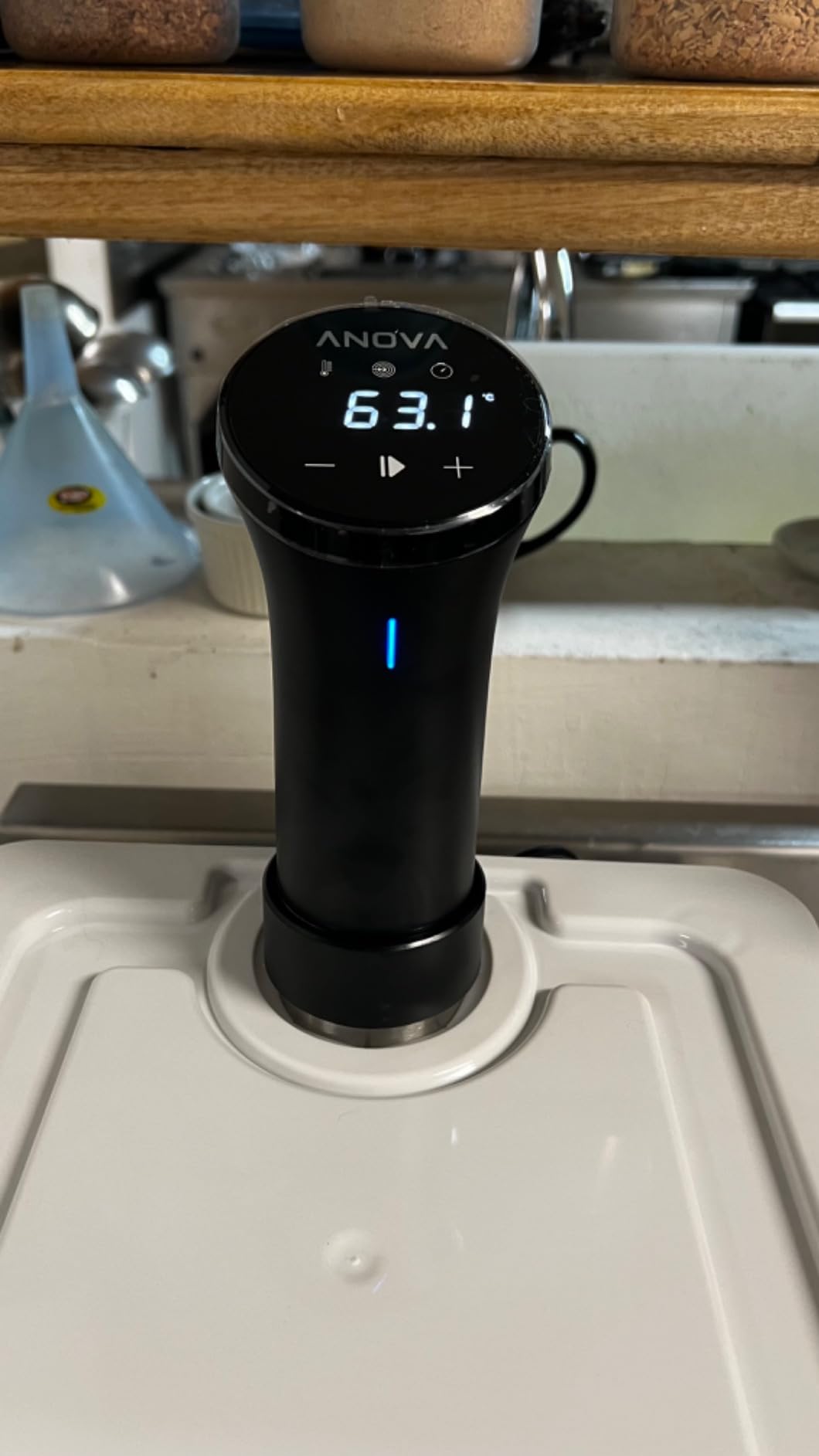 Anova Culinary Sous Vide Precision Cooker 2.0 (WiFi), 1000 Watts customer photo 1