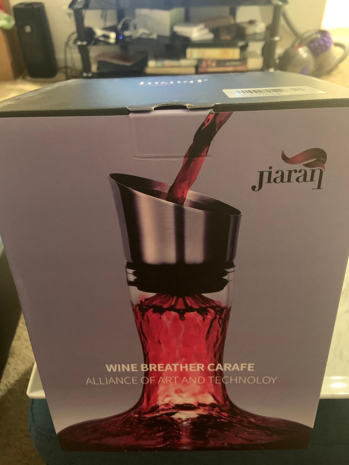 Wine Decanter Built-in Aerator, 750ml Red Wine Decanter Carafe with Aerator customer photo 1