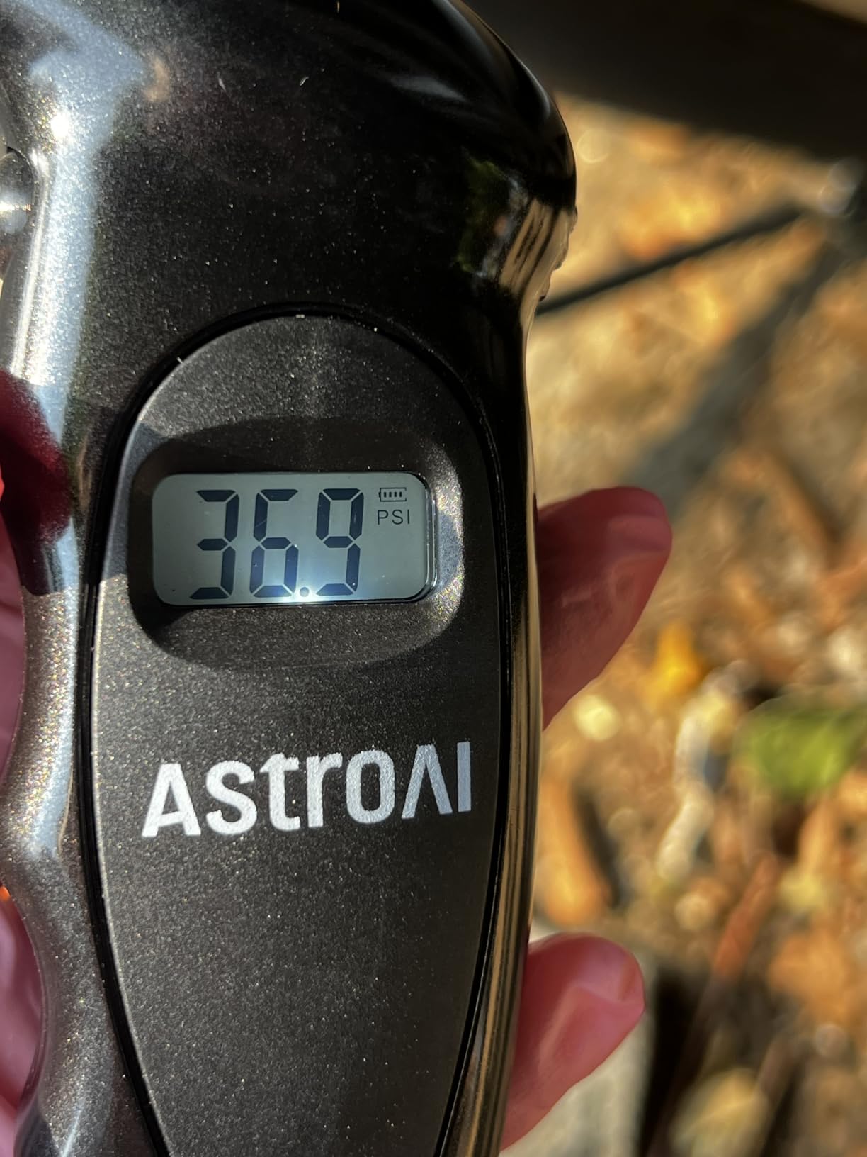 AstroAI Digital Tire Pressure Gauge 200PSI for Car, Truck, SUV, Motorcycle customer photo 2