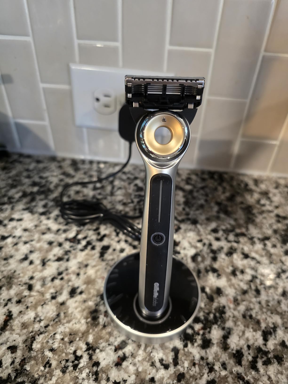 Gillette Heated Razor for Men, Starter Shave Kit by GilletteLabs, 1 Handle, 2 Razor Blade Refills, 1 Charging Dock customer photo 2