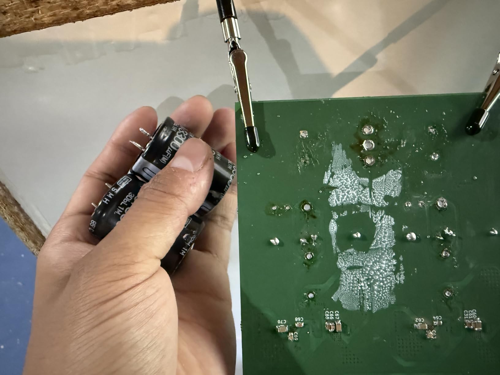 YIHUA 926 III 60W LED Display Soldering Iron Station Kit w 2 Helping Hands, 6 Extra Iron Tips, Roll of Lead-Free Solder, Solder Sucker, S/S Tweezers, °C/ºF Conversion, Auto Sleep & Calibration Support customer photo 1