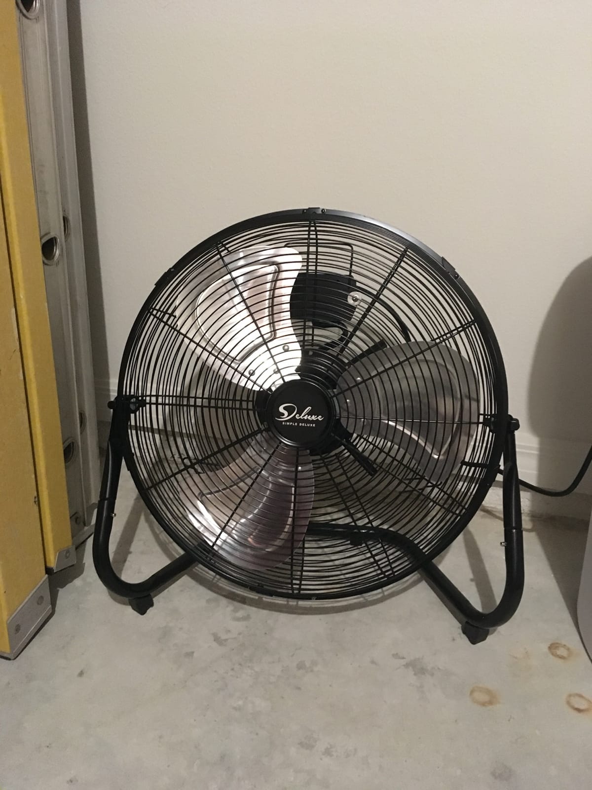 Simple Deluxe 18 Inch 3-Speed High Velocity Heavy Duty Metal Industrial Floor Fans, Black customer photo 2