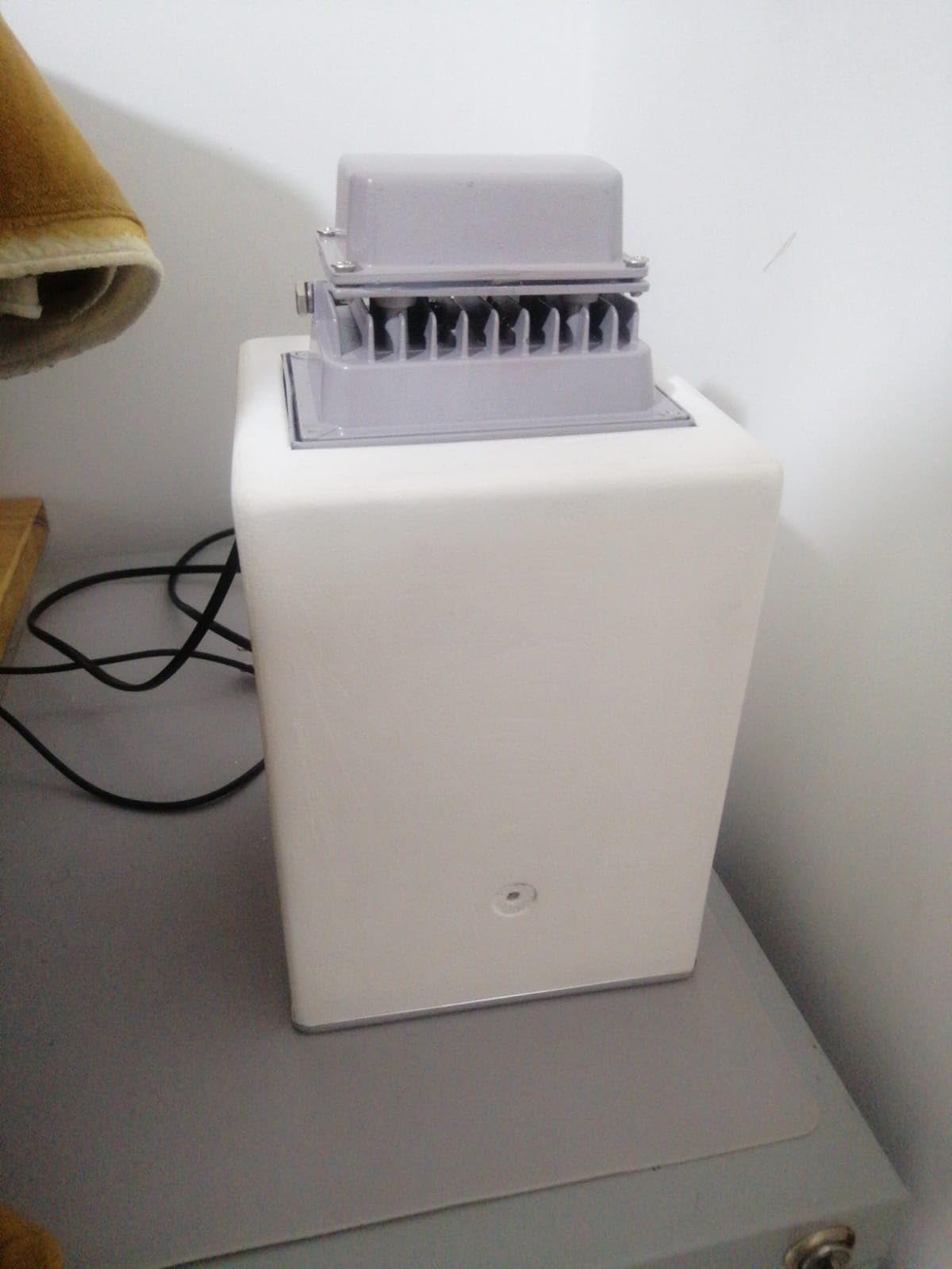 Comgrow 405nm UV Resin Curing Light with 360-Degree Turntable customer photo 1