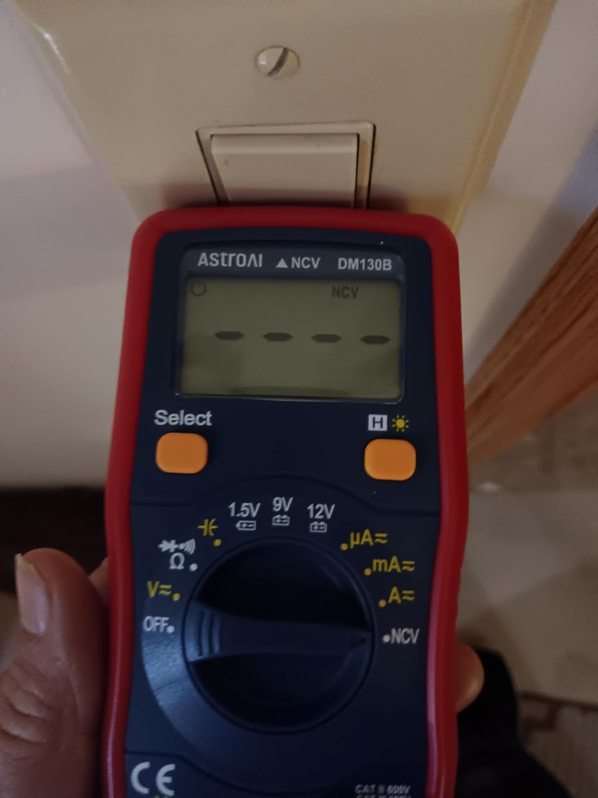 AstroAI DM130B Multimeter, 4000 Counts, Auto-Ranging, Capacitance Testing | Measures AC/DC Voltage, Current, Resistance, Capacitance, NCV, 1.5V/9V/12V Battery Modes, CAT III 600V customer photo 2