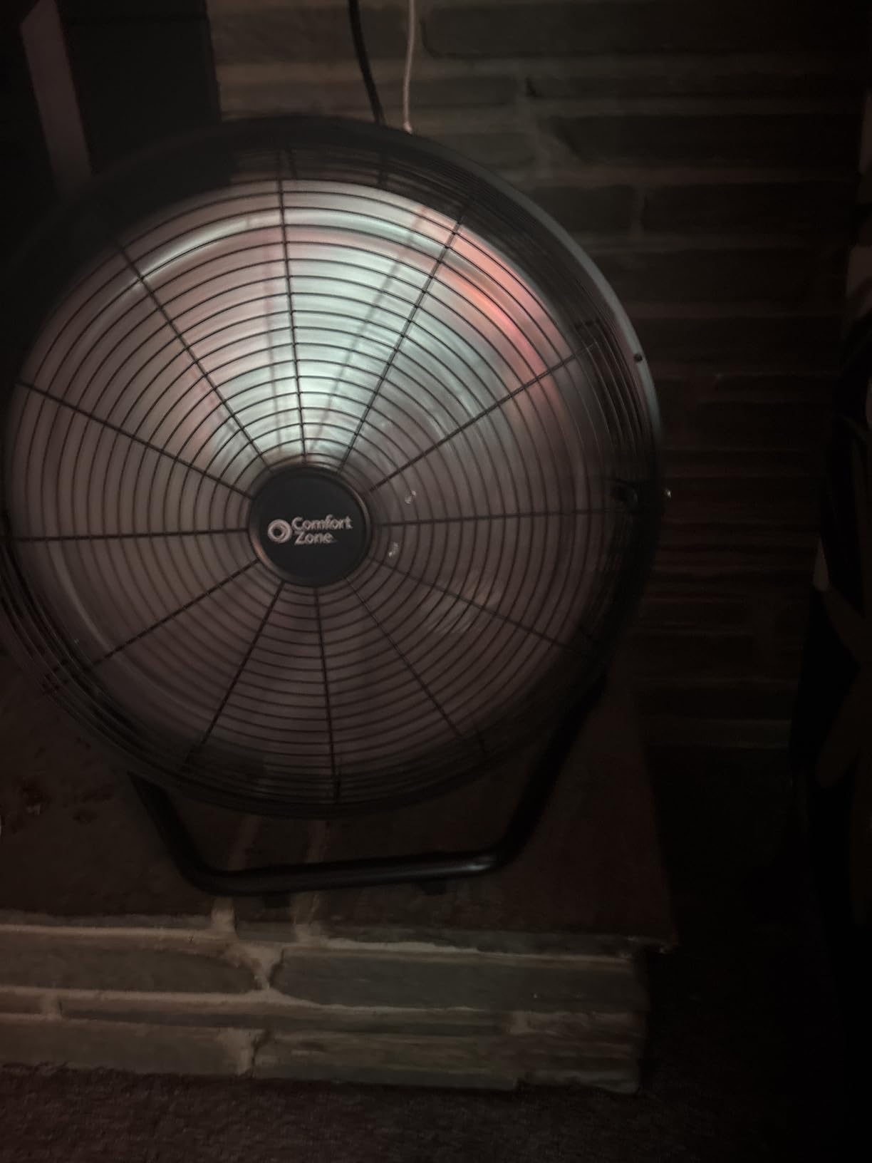 Comfort Zone 20-Inch High-Velocity Industrial Floor Fan, Heavy-Duty 3-Speed Metal Shop Fan with 180° Adjustable Tilt & Carry Handle, Quiet Vibration-Free Cooling for Garage, Workshop, & Home customer photo 1