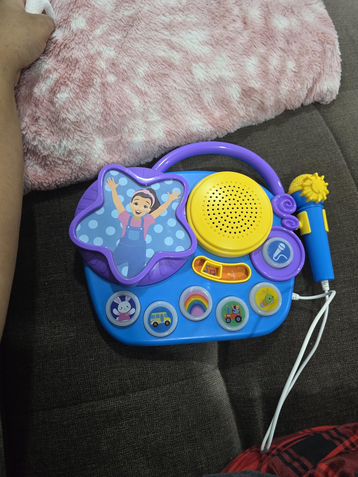 eKids Disney Frozen Karaoke Microphone with Bluetooth Speaker for Fans of Disney Toys, Kids Karaoke Machine with Built in Music customer photo 2
