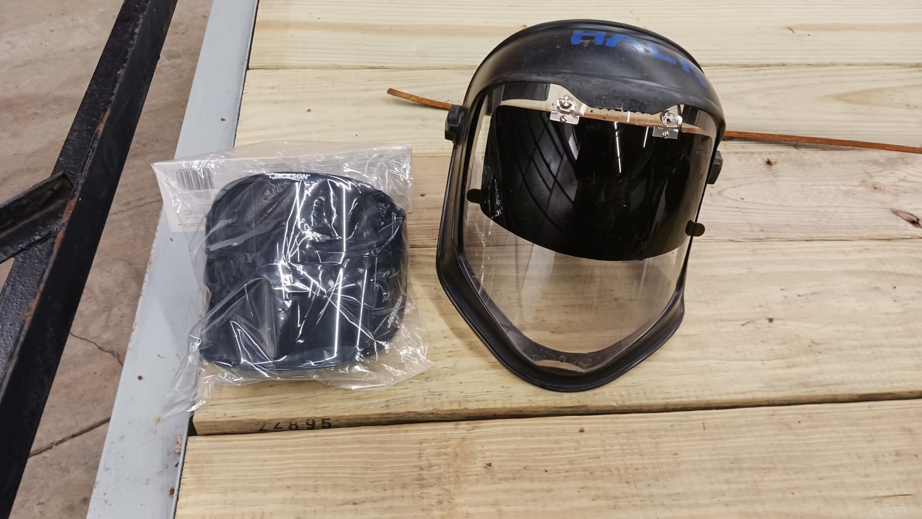 Jackson Safety GPL500 Shade 5IR Safety Goggles with Face Shield, ANSI Z87.1 | Anti-Fog IR Goggles with Detachable Flip-Up Face Shield, Fits Over Glasses, For Oxy/Acetylene Cutting and Light Brazing customer photo 2
