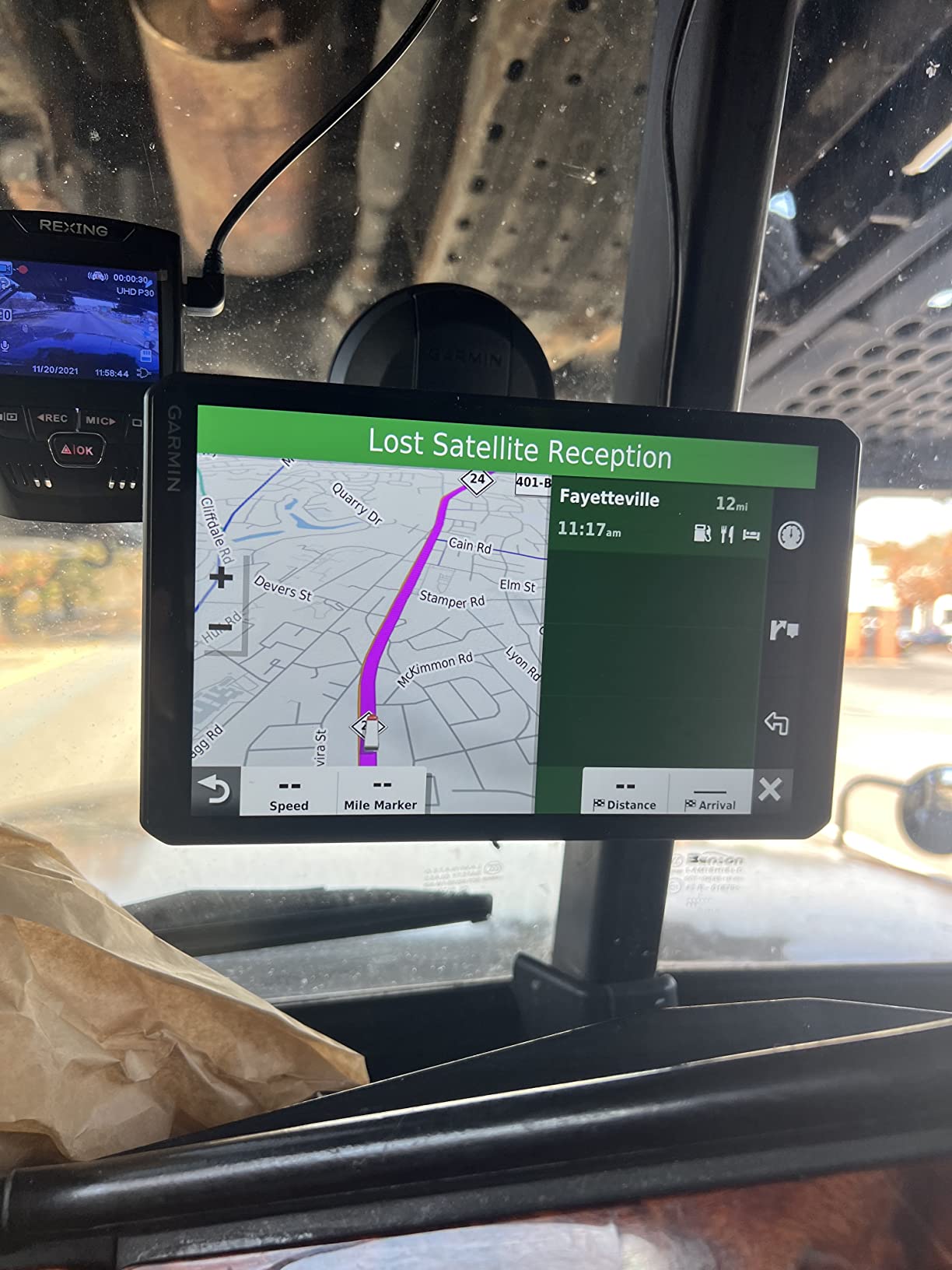 Garmin dezl OTR800, 8-inch GPS Truck Navigator, Easy-to-Read Touchscreen Display, Custom Truck Routing and Load-to-Dock Guidance customer photo 2