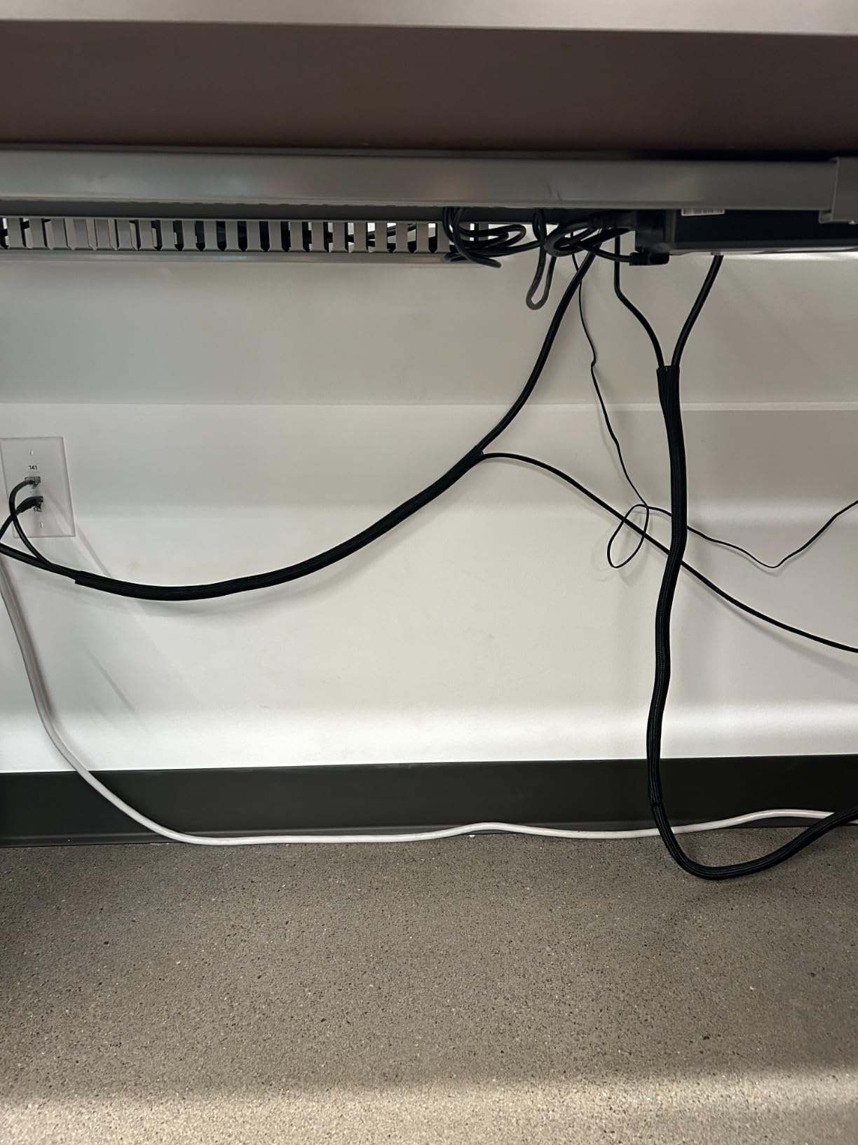Cable Management Sleeve, Split Design, 25FT - 1/2 Inch, Black | Cord Protectors from Pets | Heat & Abrasion Resistant Wire Loom | Automotive Wiring & Home Office Cable Organization customer photo 2