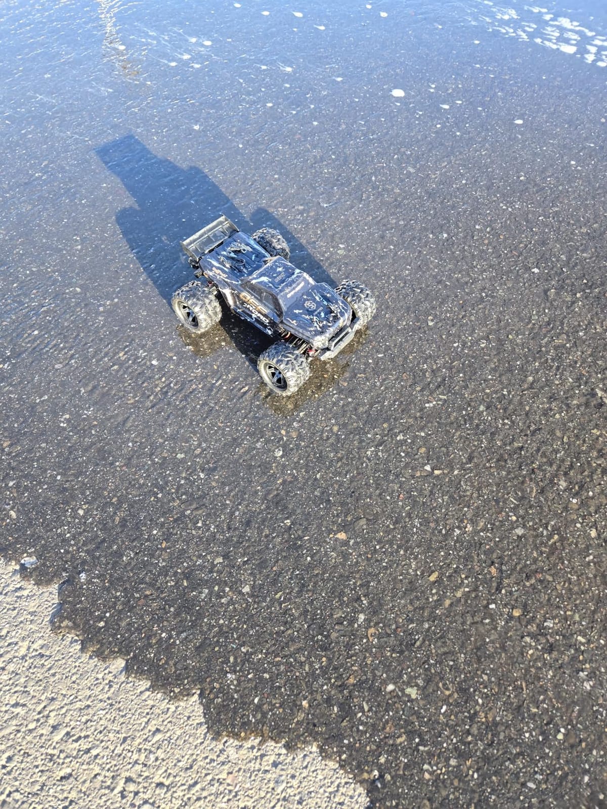 DEERC 9206E DIY Extra Shell 1:10 Scale Large RC Cars,48+ KM/H Hobby Grade High Speed Remote Control Car for Adults Boys,All Terrain 4WD 2.4GHz Off Road Monster RC Truck with 2 Battery for 40+ Min Play customer photo 1