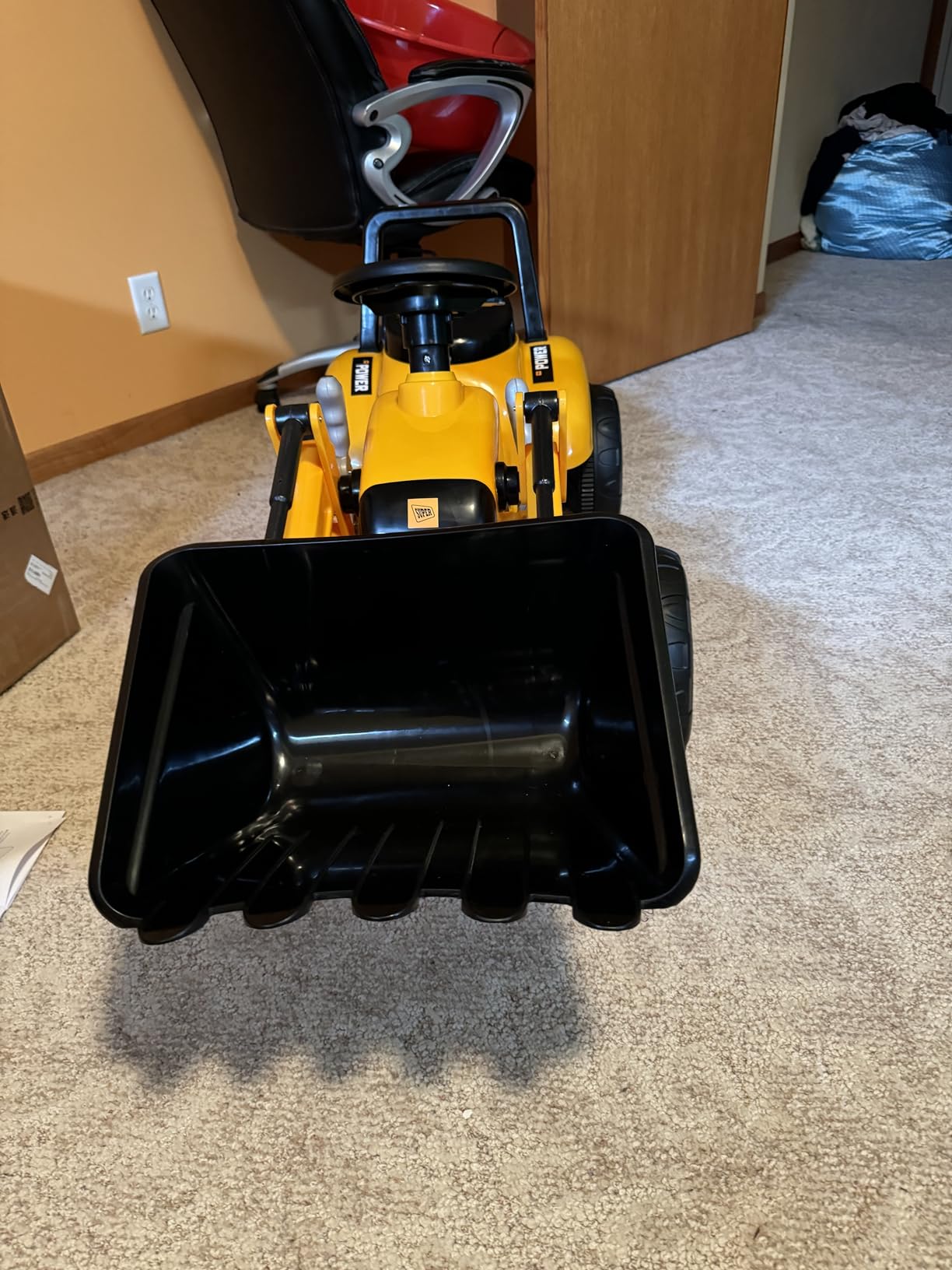 Costzon Ride on Car, Excavator Toy w/Front Loader, Horn, Forward/Backward, Controllable Digging Bucket, Digger, 6V Battery Powered Electric Vehicle Construction Tractor, Electric Car for Kids customer photo 2