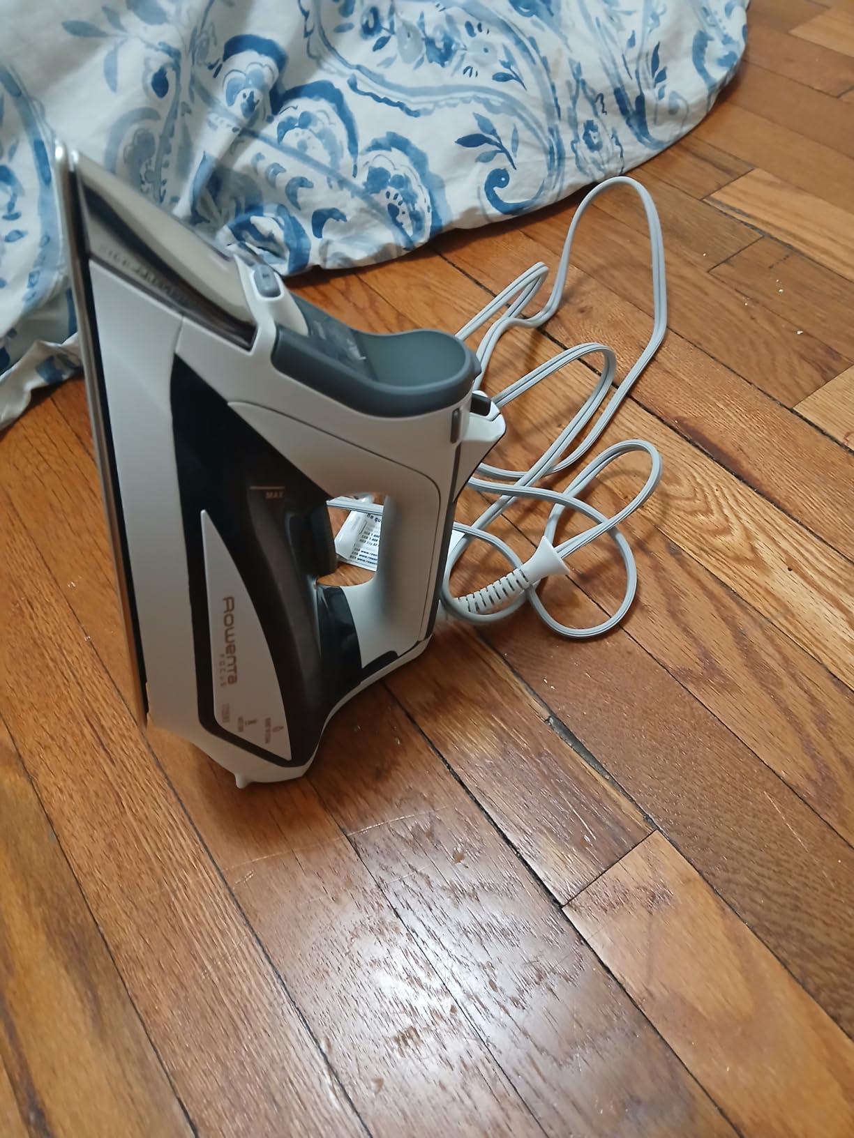 Rowenta Focus Excel Steam Iron for Clothes, Anti-Drip Protection, Iron Steamer for Clothes, 1725 Watts, DW5280, Grey customer photo 1