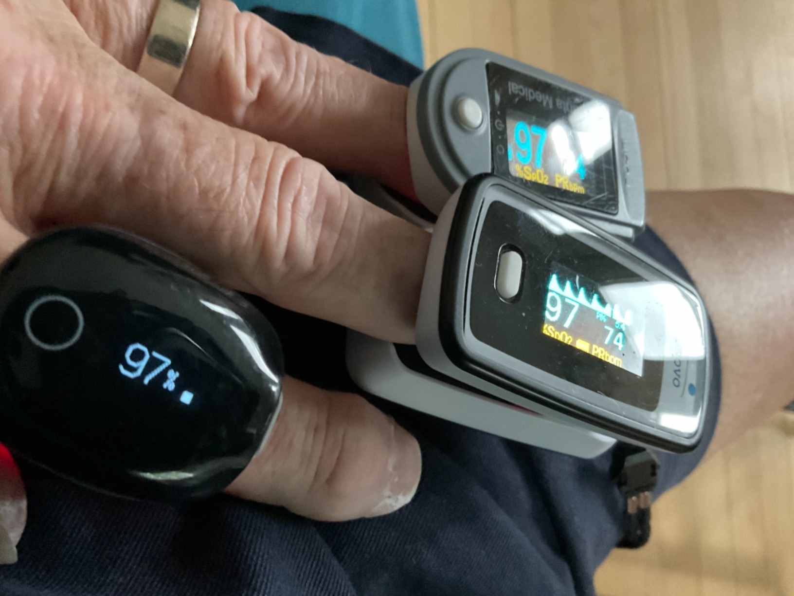 Wellue O2Ring Pulse Oximter, Bluetooth SPO2 Blood Oxygen Saturation Monitor - Wearable O2 Ring Sensor with Vibration Reminder, Free APP & PC Report, Rechargeable customer photo 1