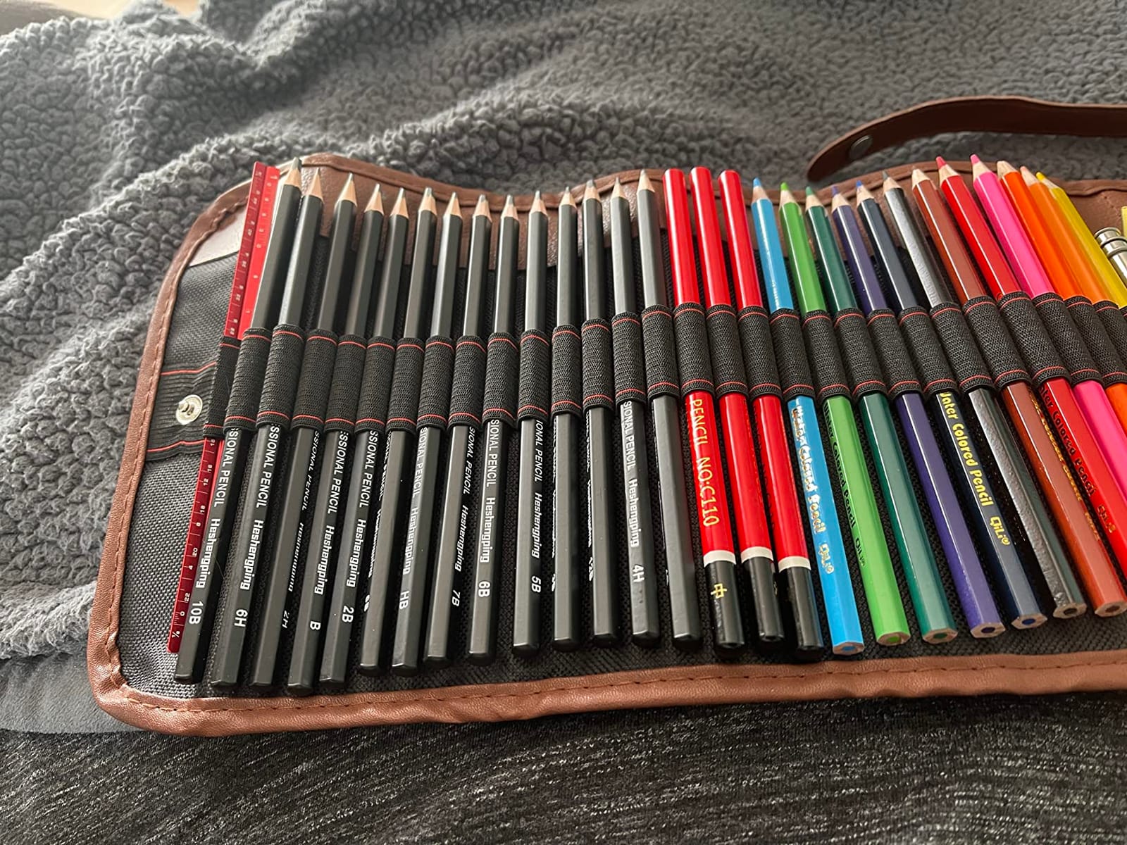 Heshengping Sketching Pencil Set Drawing Pen Charcoal Sketch Kit (39pcs Art Supplies) customer photo 1